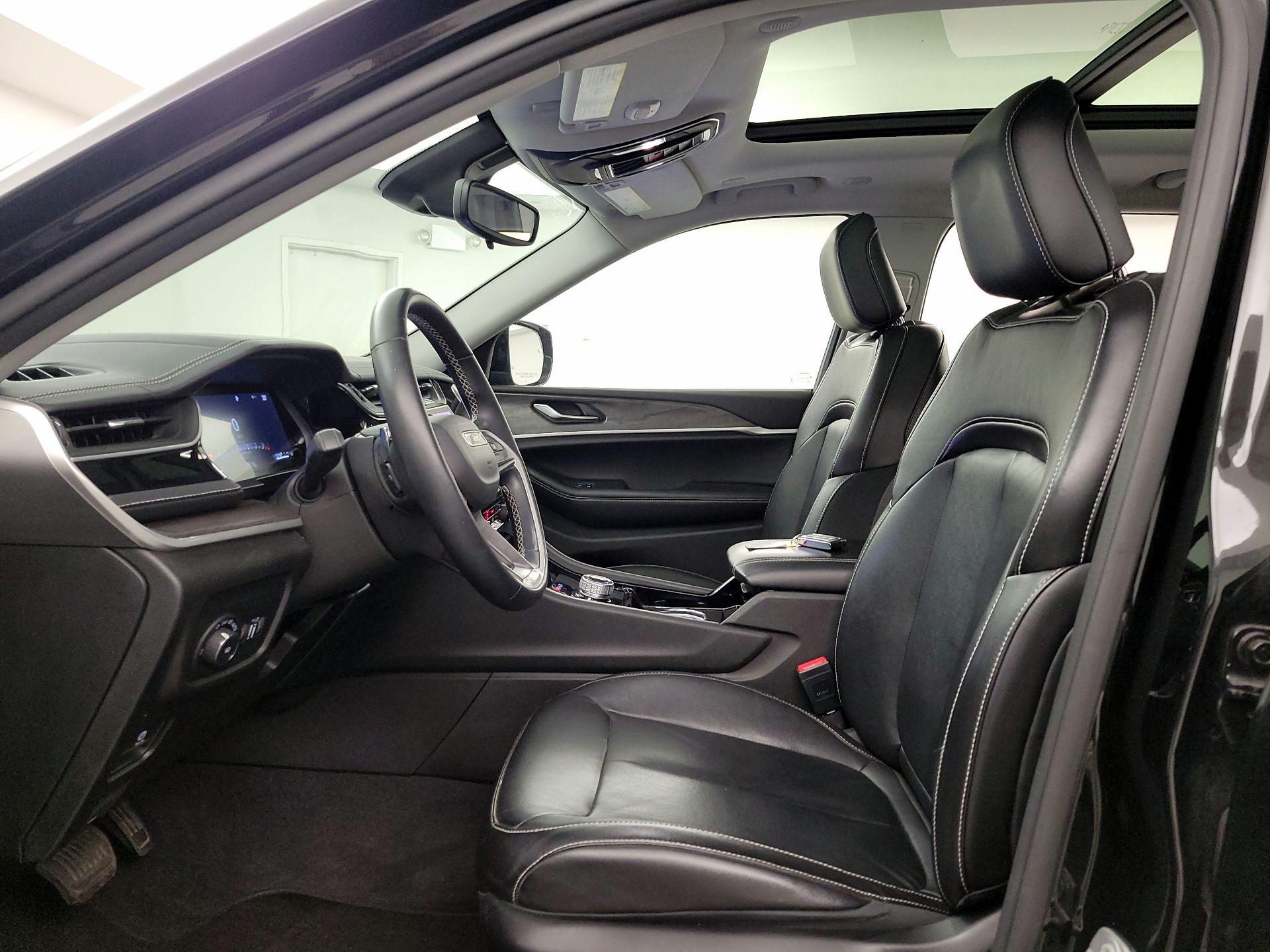 Thumbnail: 2022 Jeep Grand Cherokee L - 11