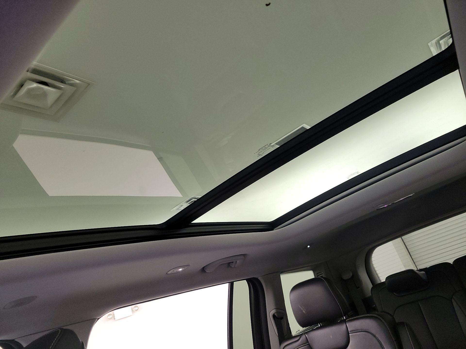 Thumbnail: 2022 Jeep Grand Cherokee L - 20