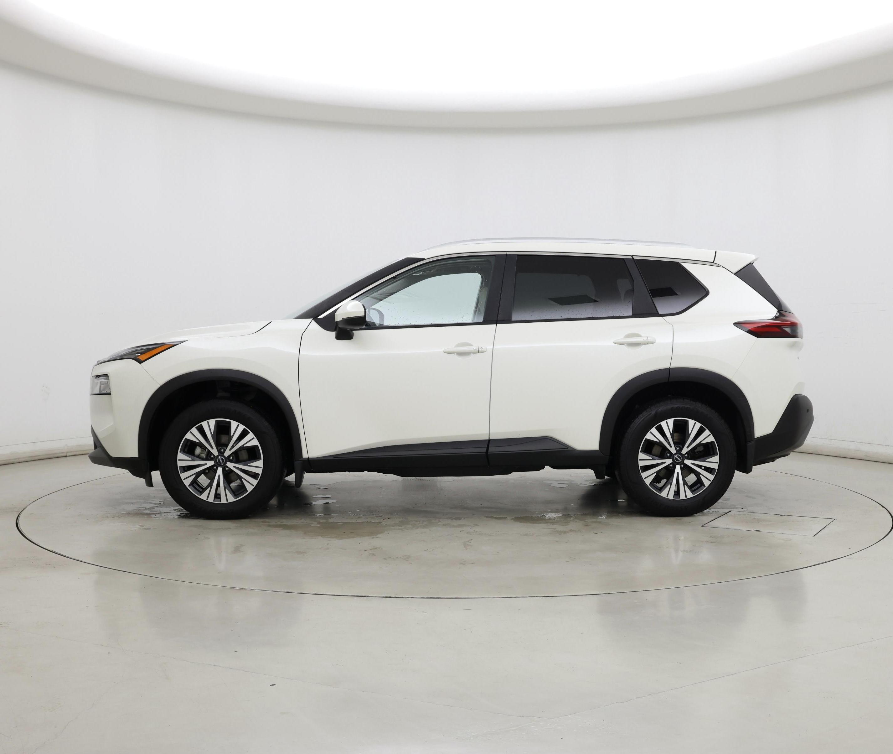 Thumbnail: 2022 Nissan Rogue - 3