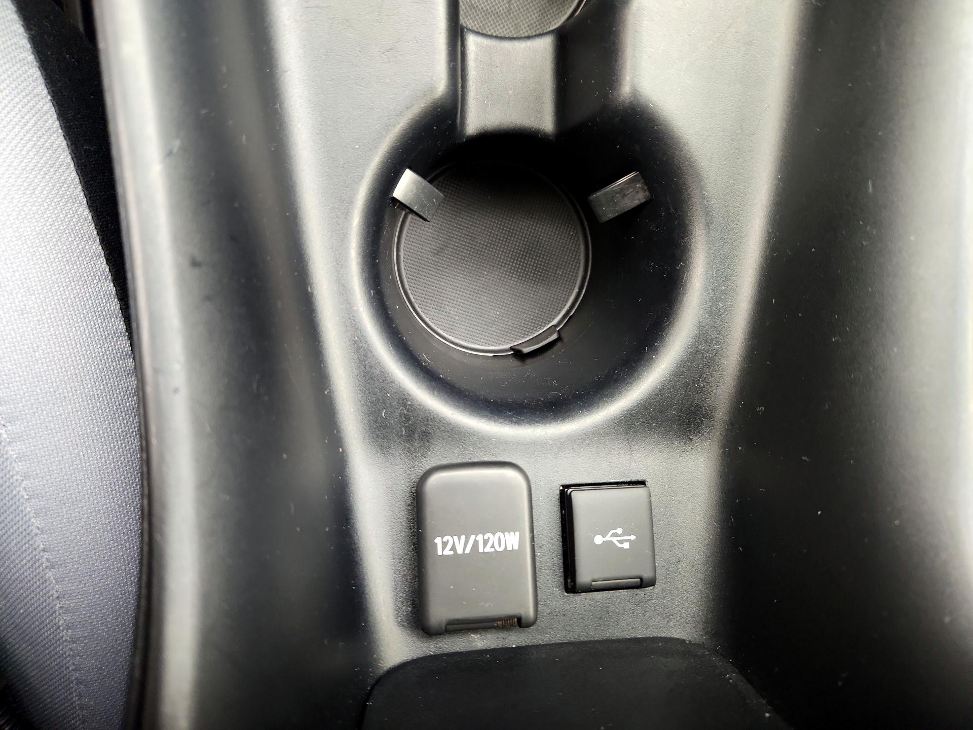 Thumbnail: 2021 Toyota Prius - 18