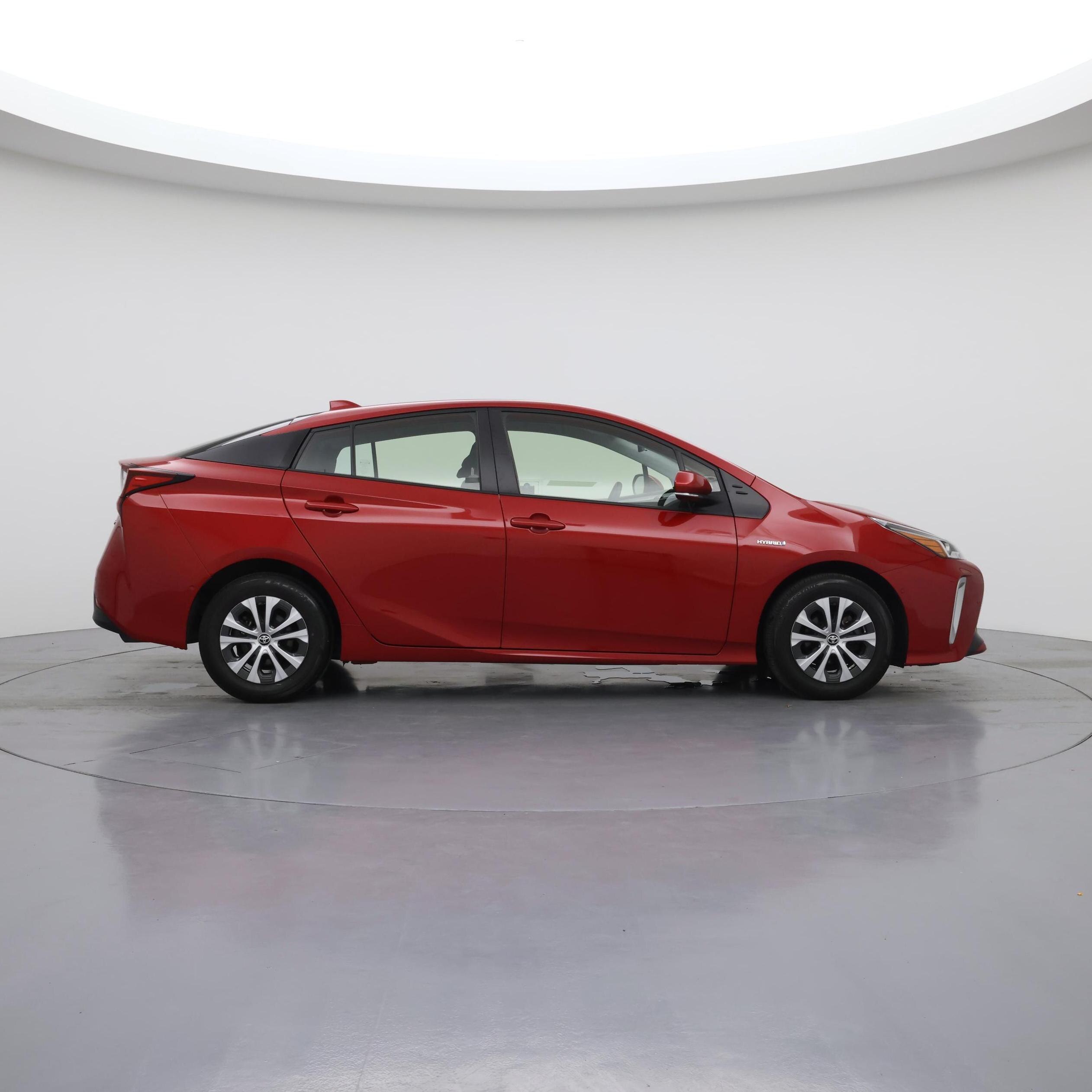 Thumbnail: 2021 Toyota Prius - 7