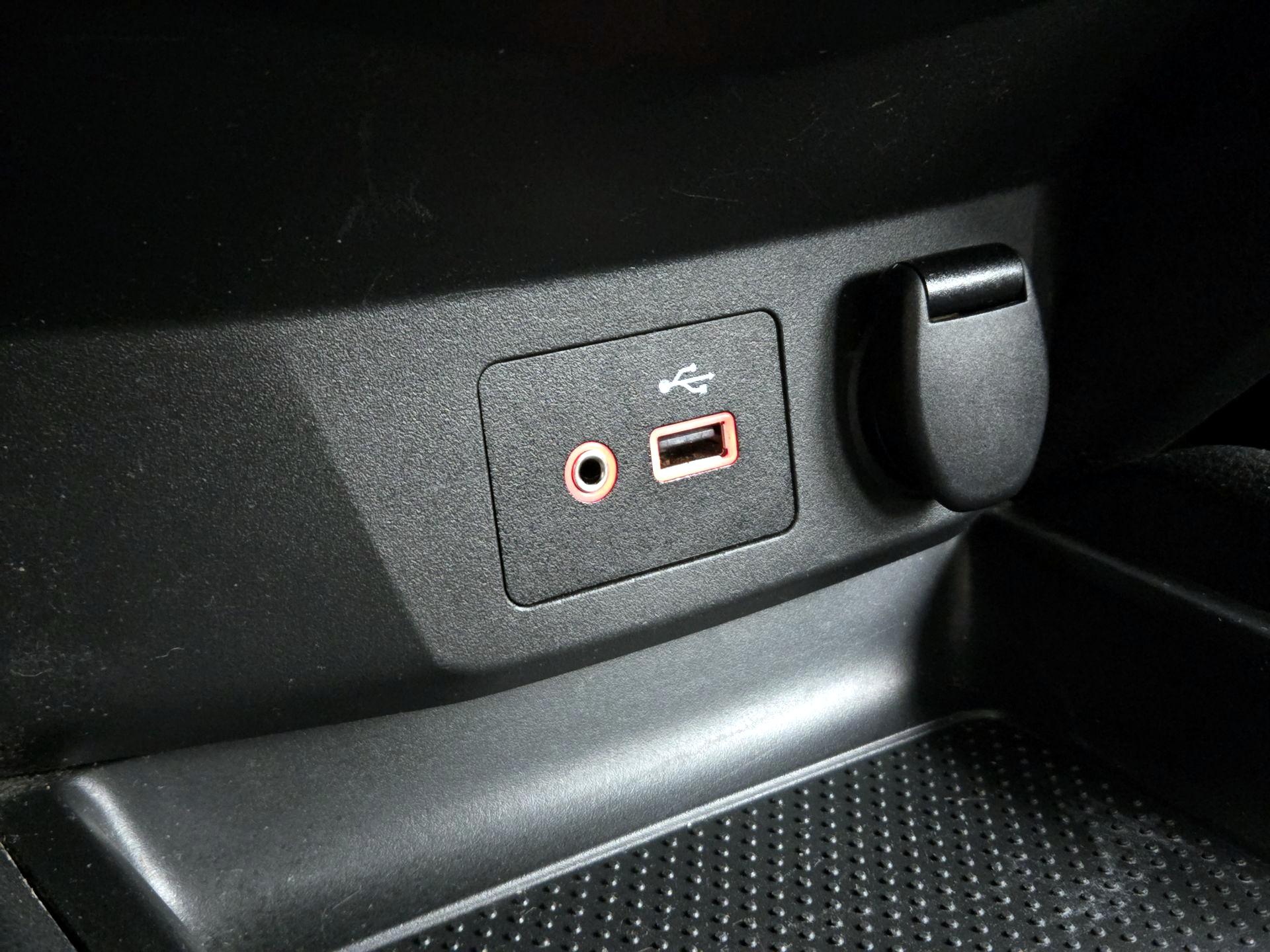 Thumbnail: 2020 Nissan Rogue Sport - 18