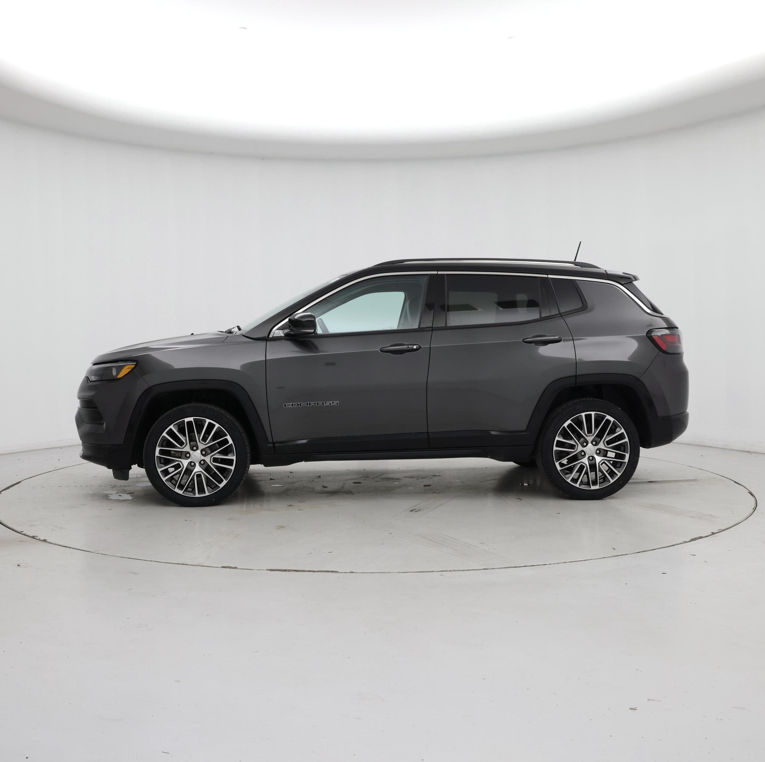 Thumbnail: 2022 Jeep Compass - 3