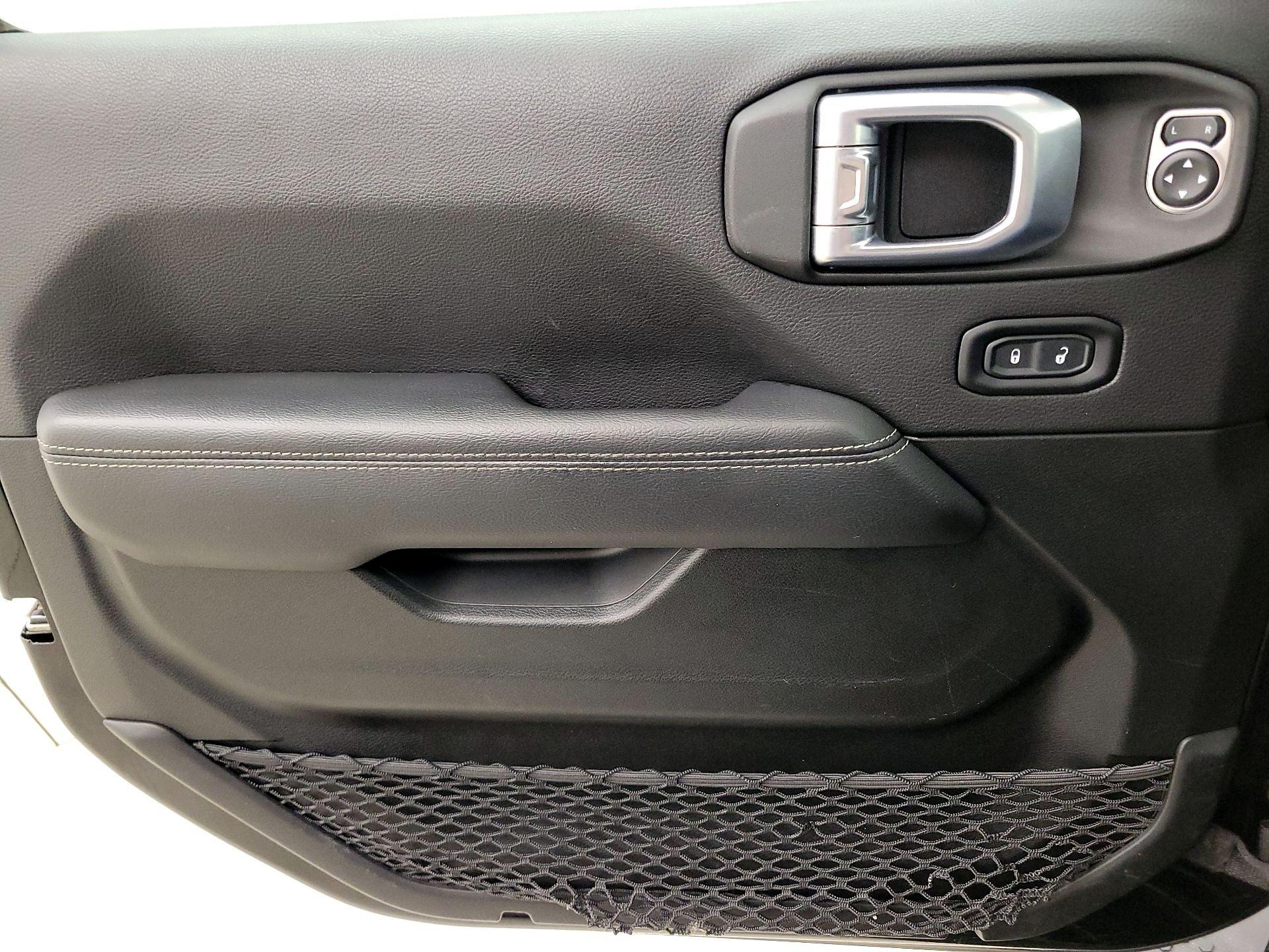 Thumbnail: 2021 Jeep Wrangler - 12