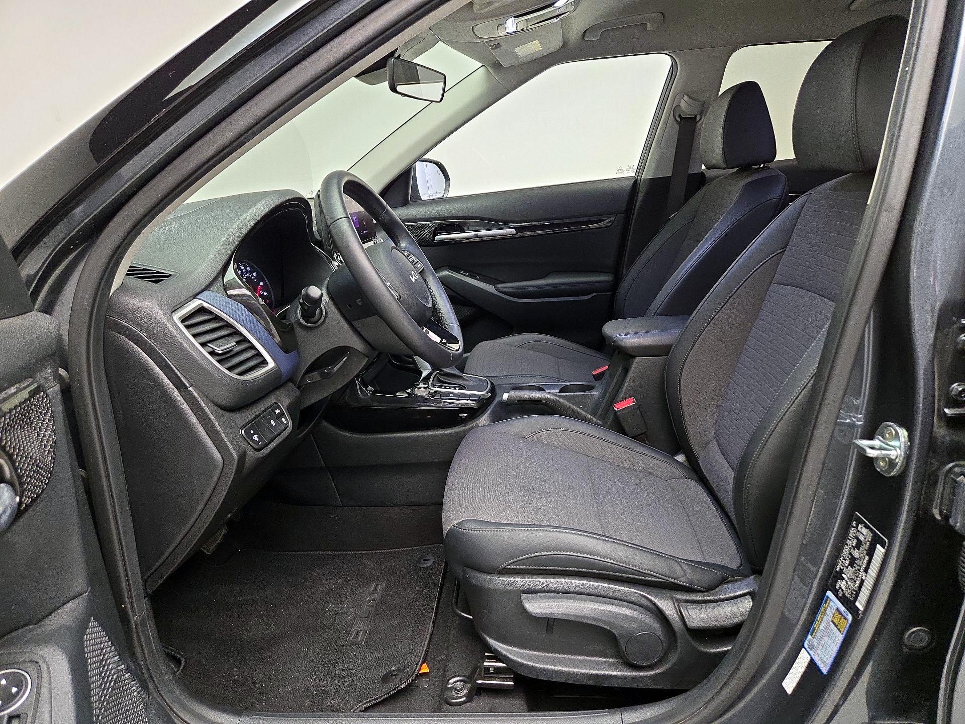 Thumbnail: 2023 Kia Seltos - 11