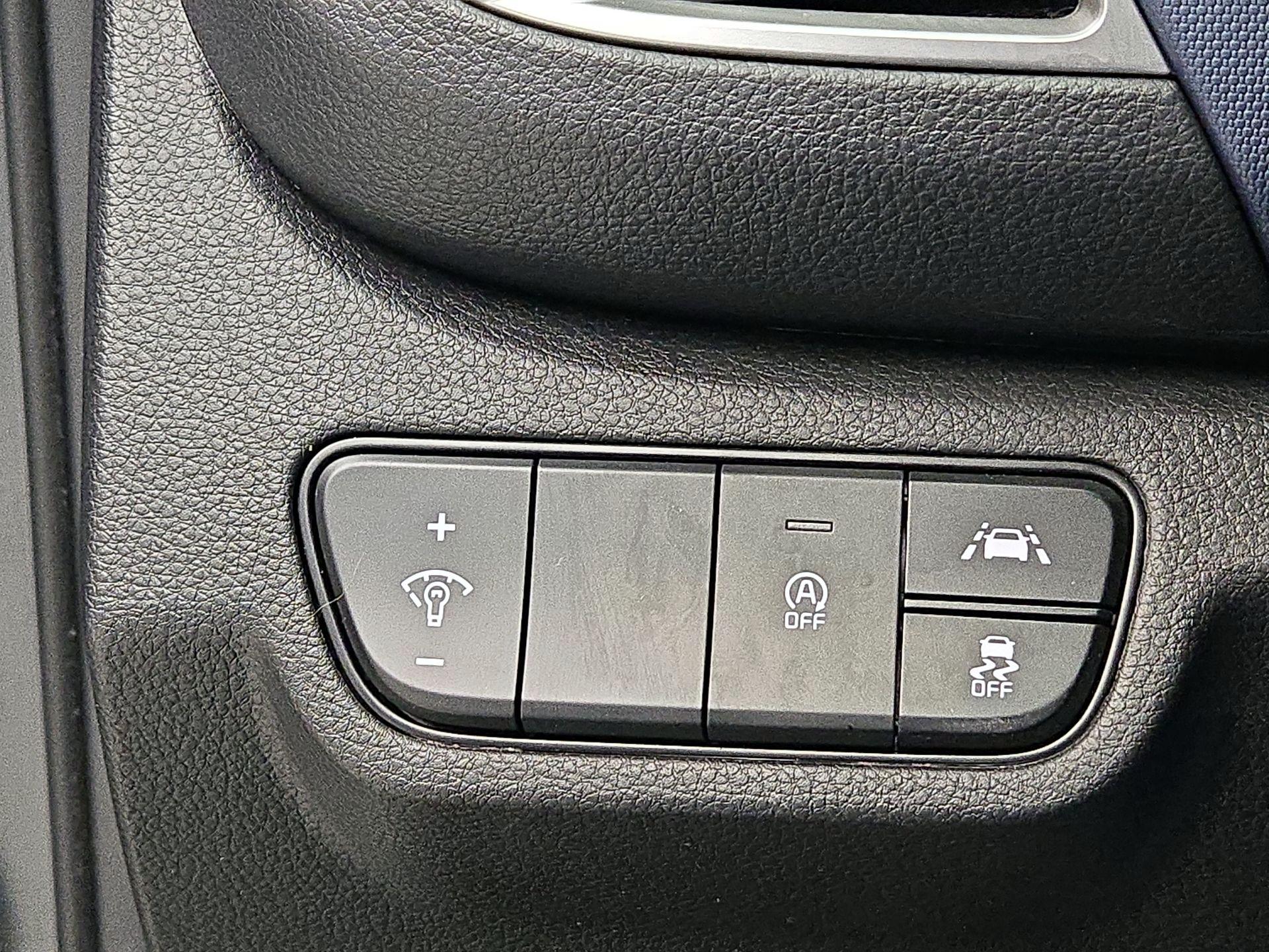 Thumbnail: 2023 Kia Seltos - 13