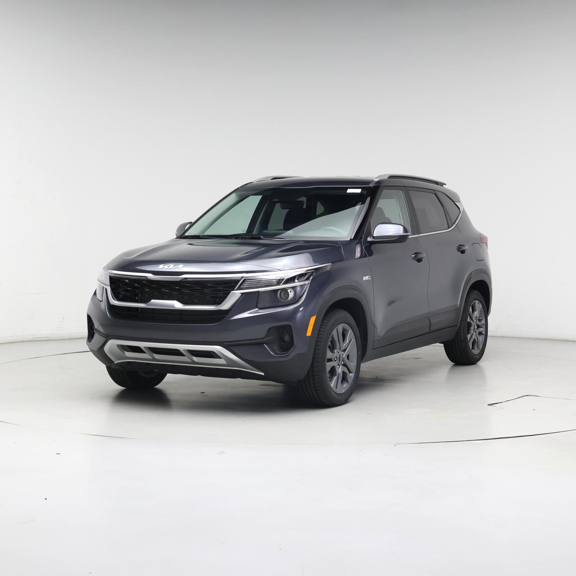 Thumbnail: 2023 Kia Seltos - 4