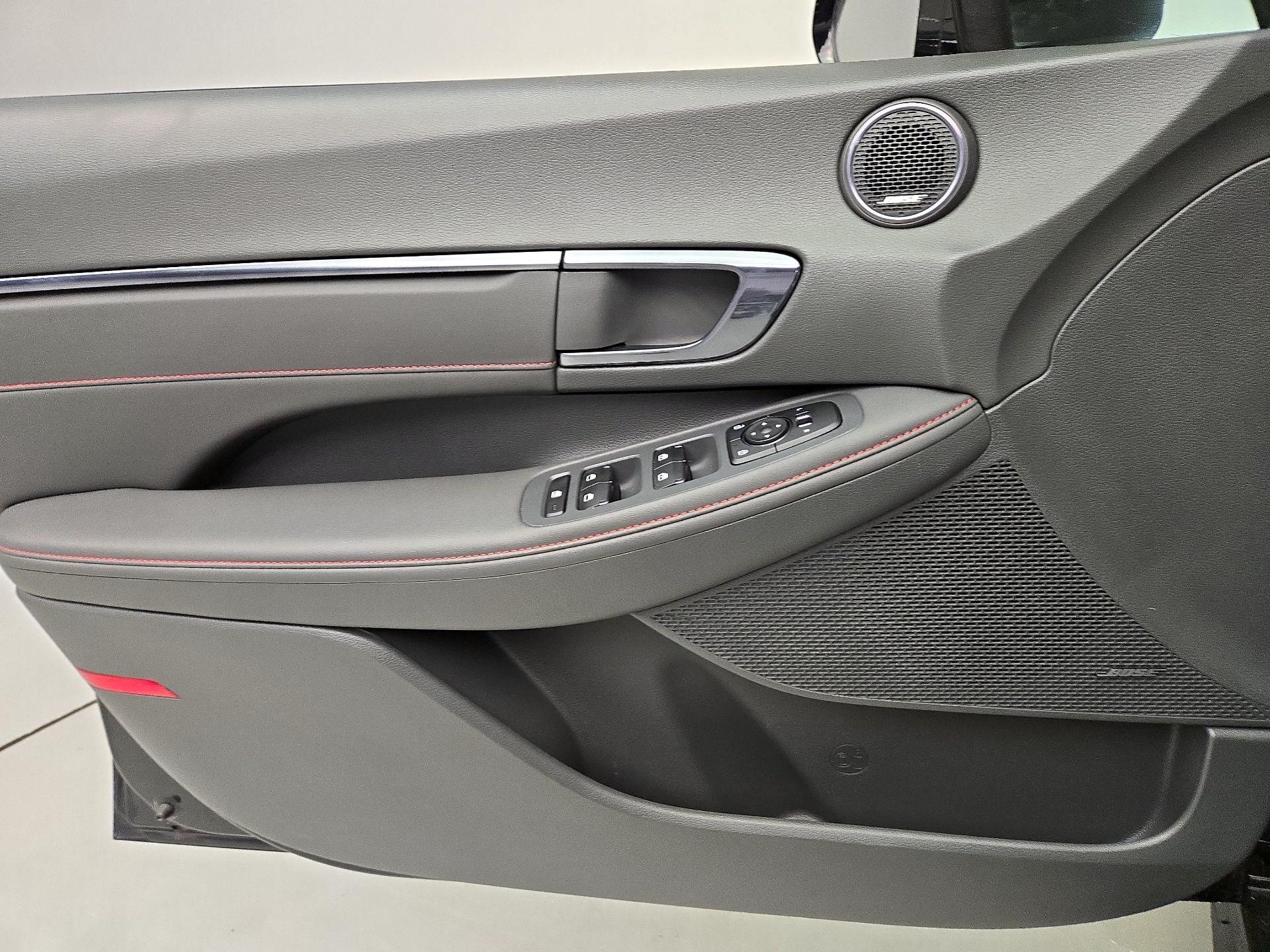 Thumbnail: 2022 Hyundai Sonata - 12