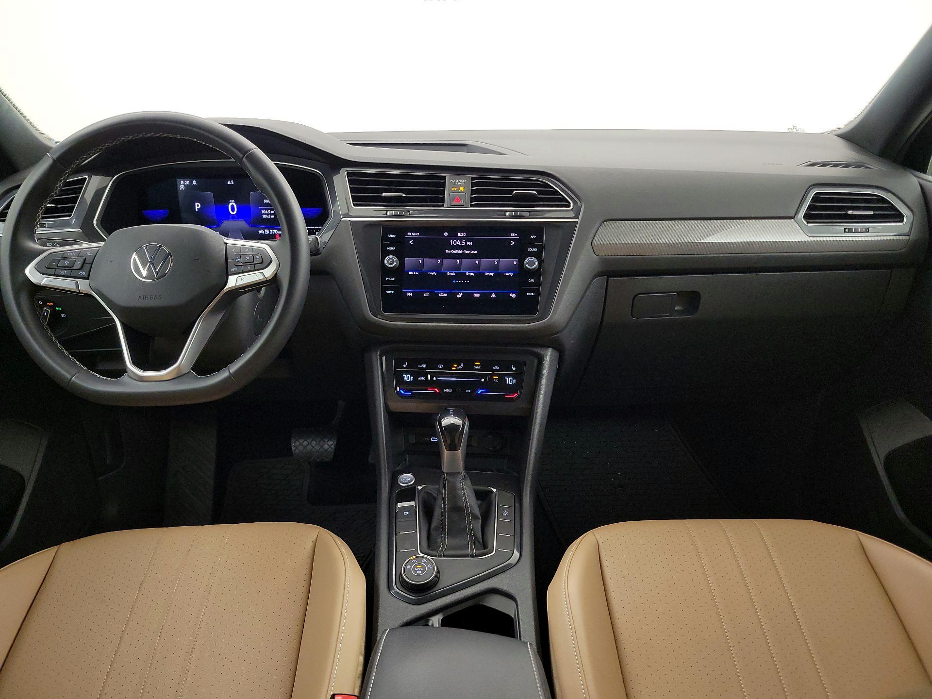 Thumbnail: 2022 Volkswagen Tiguan - 9