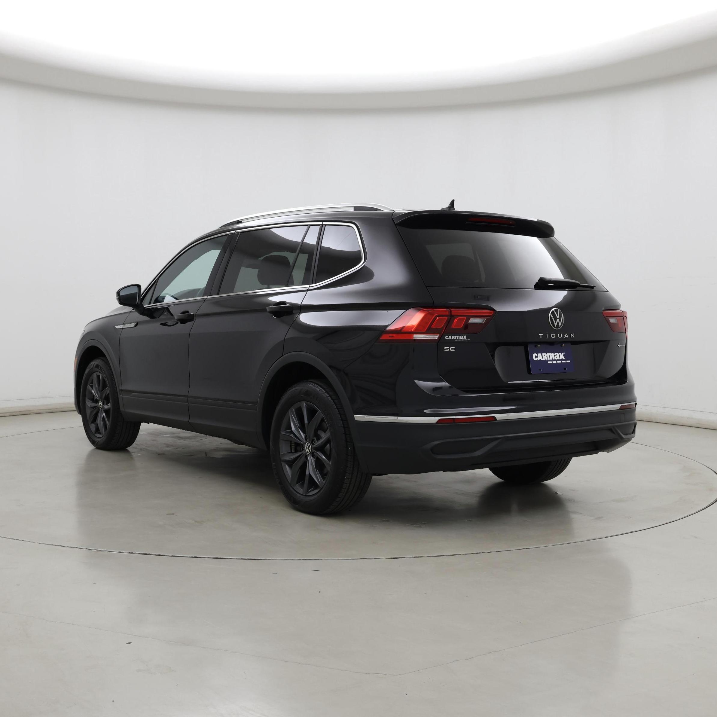 Thumbnail: 2022 Volkswagen Tiguan - 2