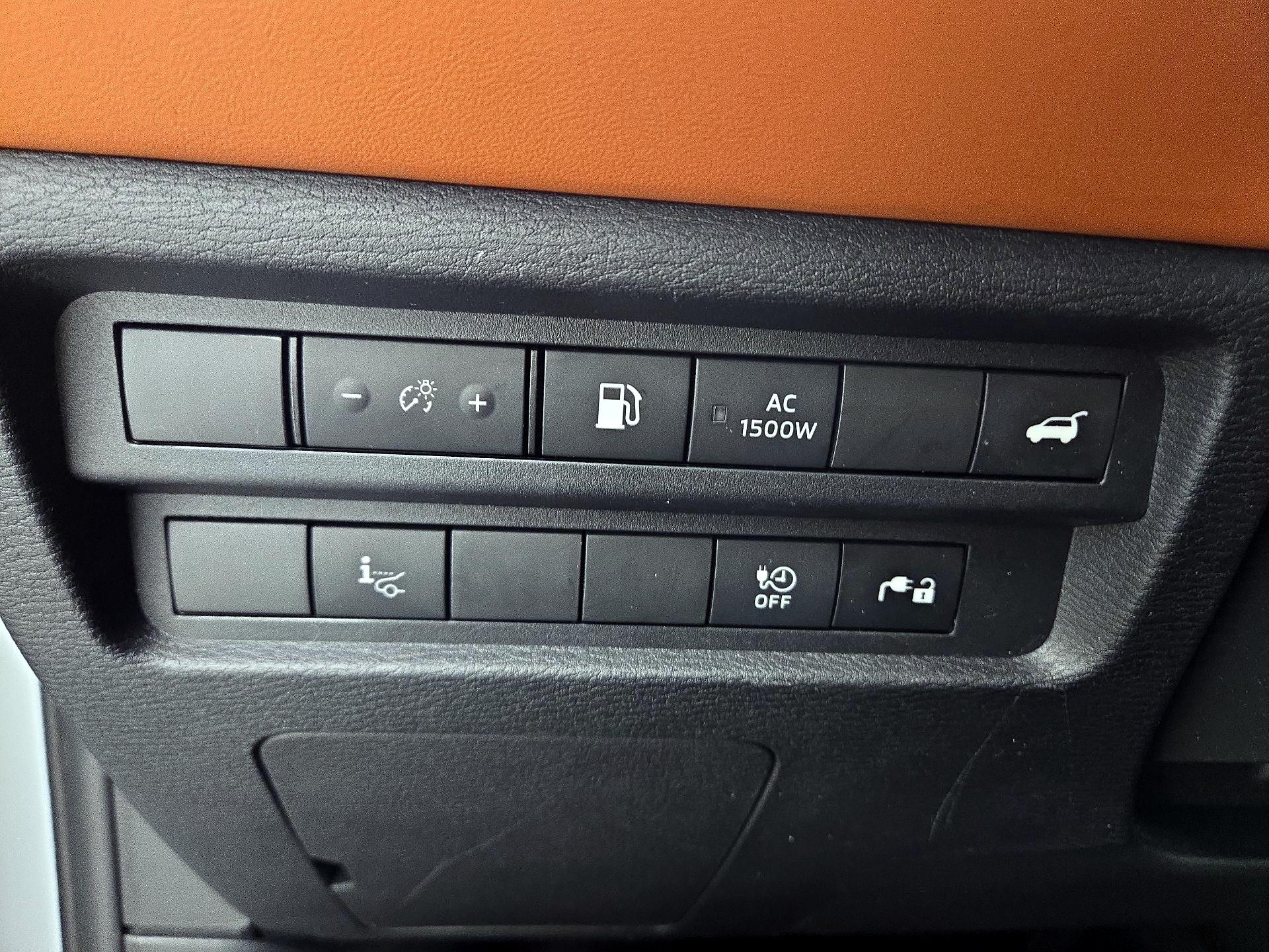 Thumbnail: 2023 Mitsubishi Outlander - 13