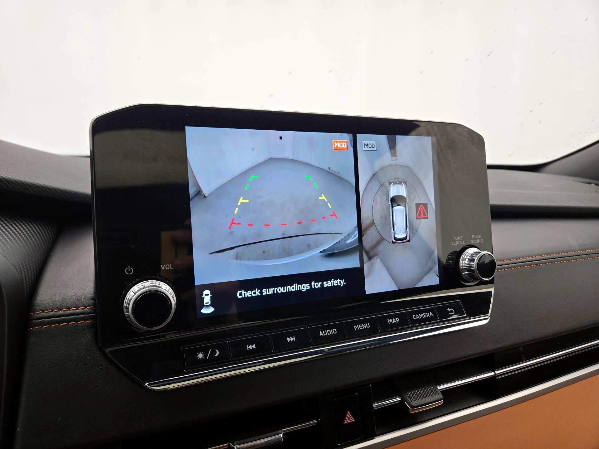 Thumbnail: 2023 Mitsubishi Outlander - 15