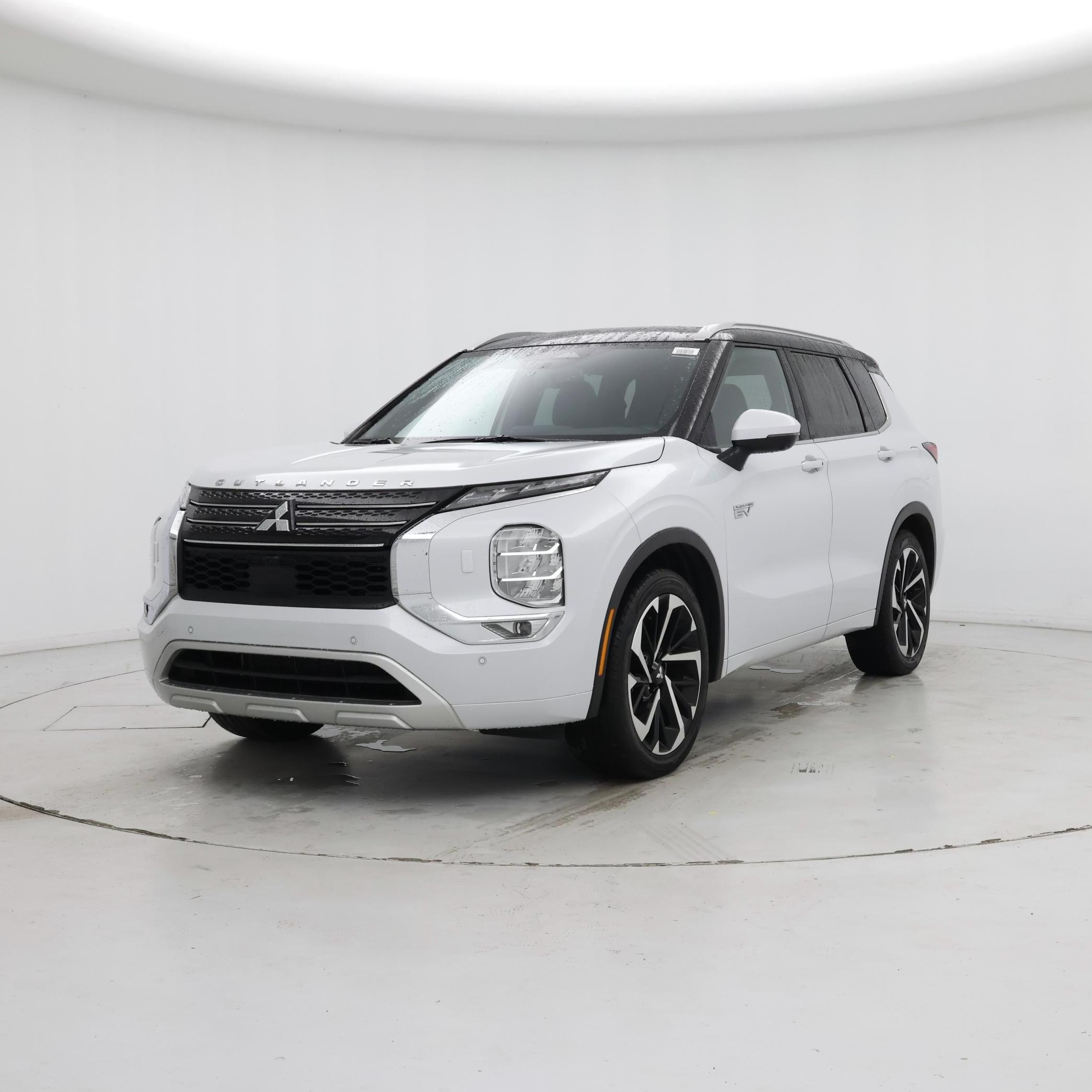 Thumbnail: 2023 Mitsubishi Outlander - 4