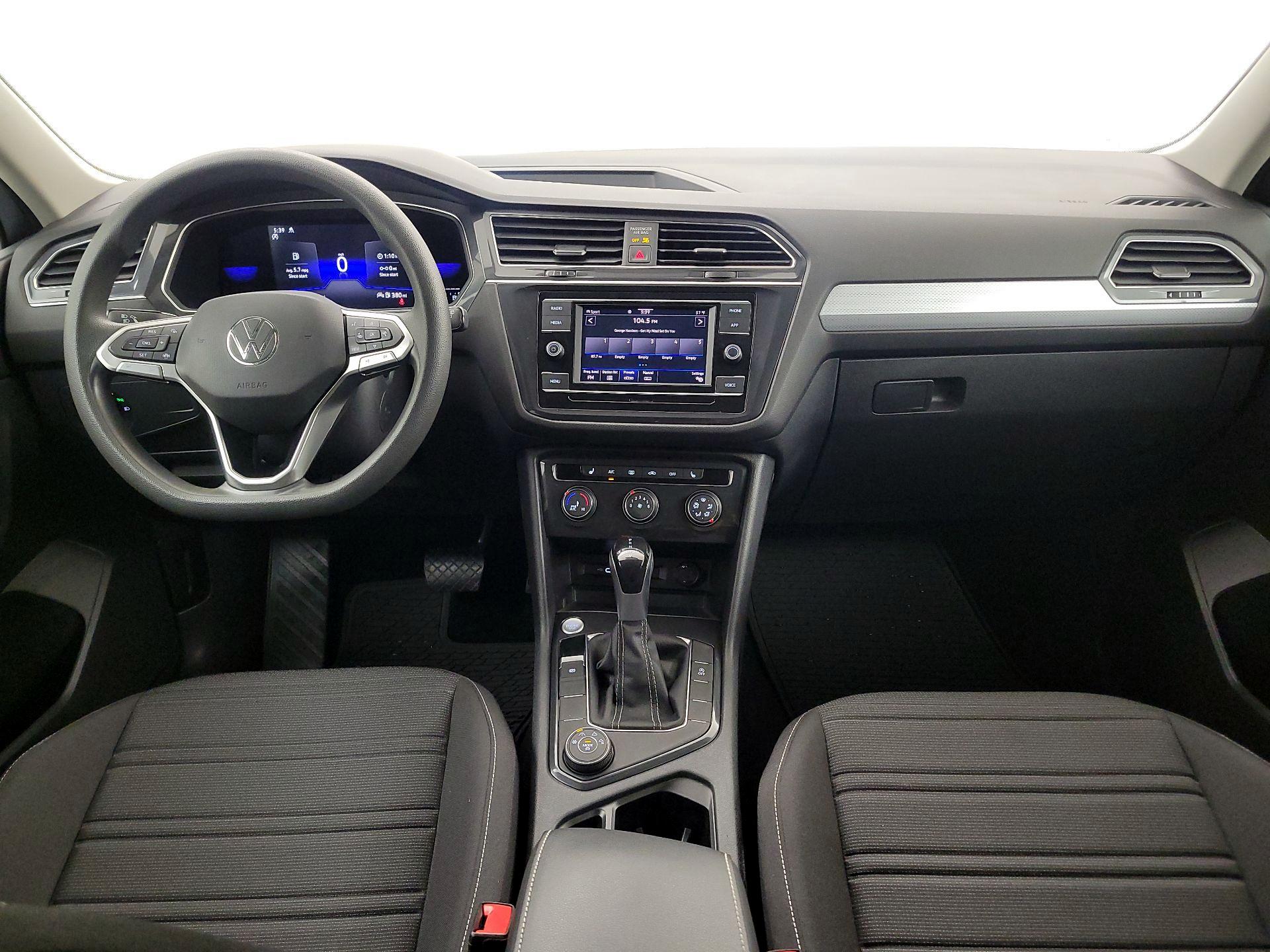 Thumbnail: 2022 Volkswagen Tiguan - 9