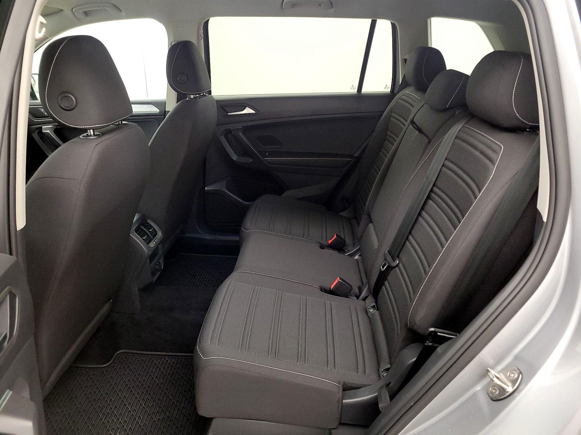 Thumbnail: 2022 Volkswagen Tiguan - 19