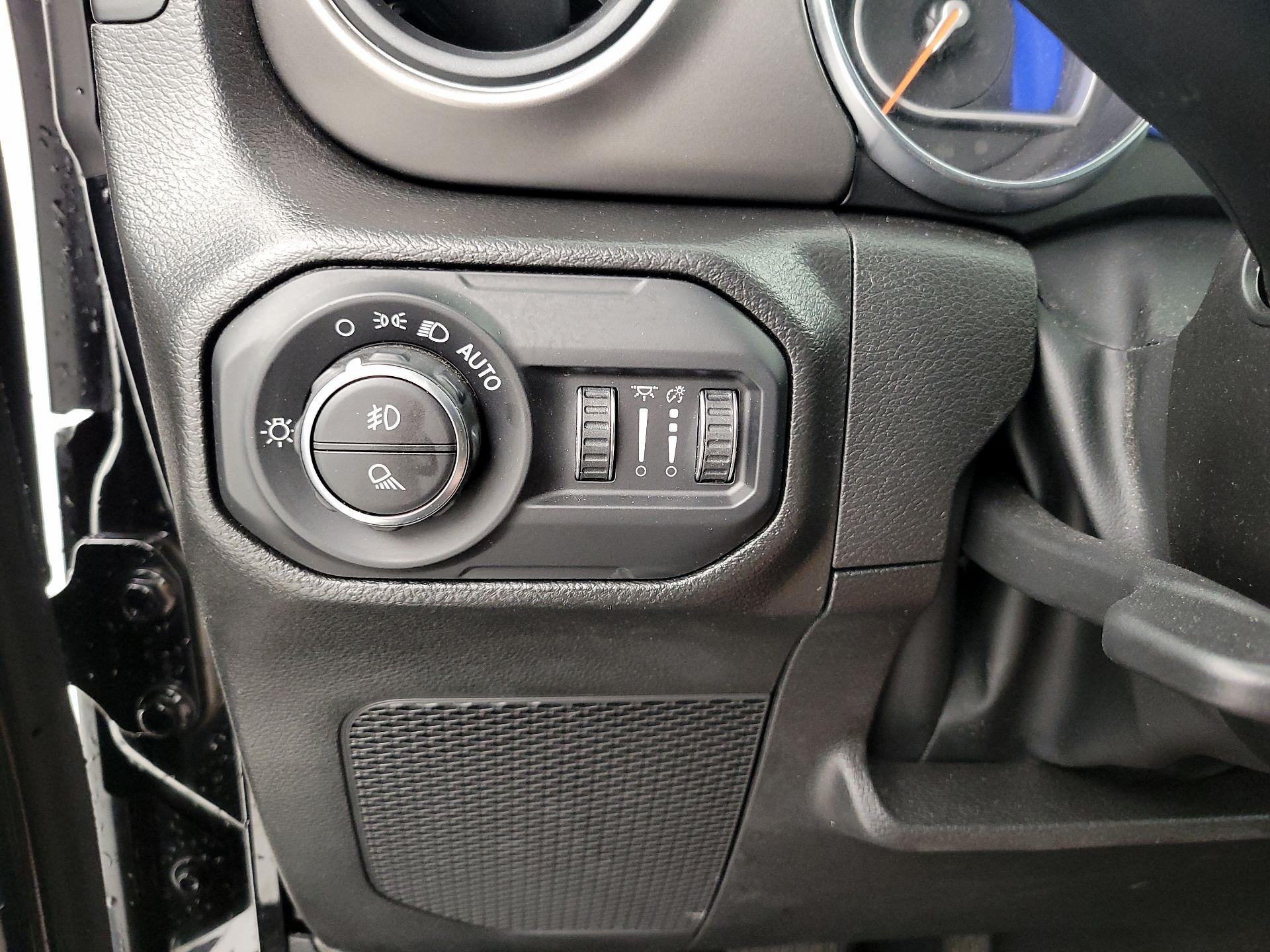 Thumbnail: 2022 Jeep Gladiator - 13