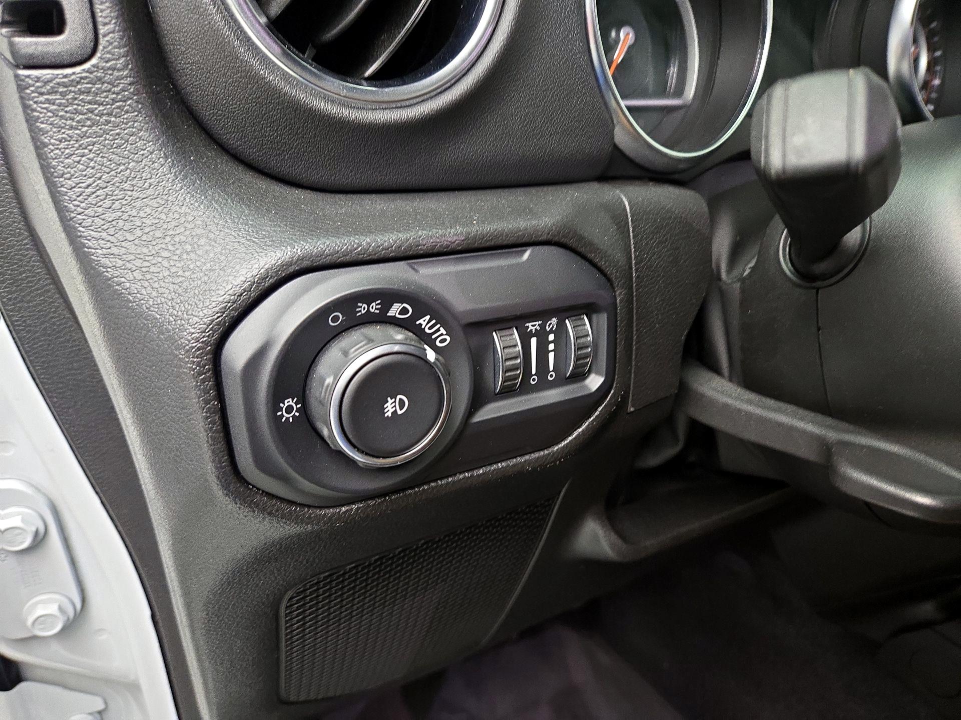 Thumbnail: 2022 Jeep Wrangler - 13