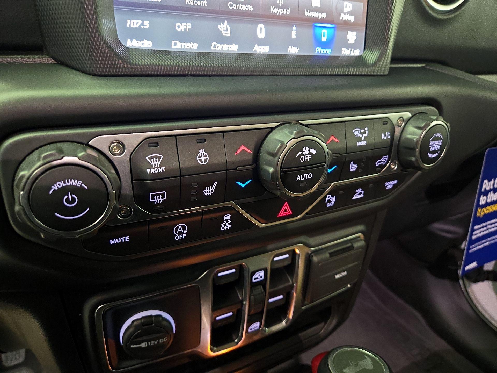 Thumbnail: 2022 Jeep Wrangler - 17