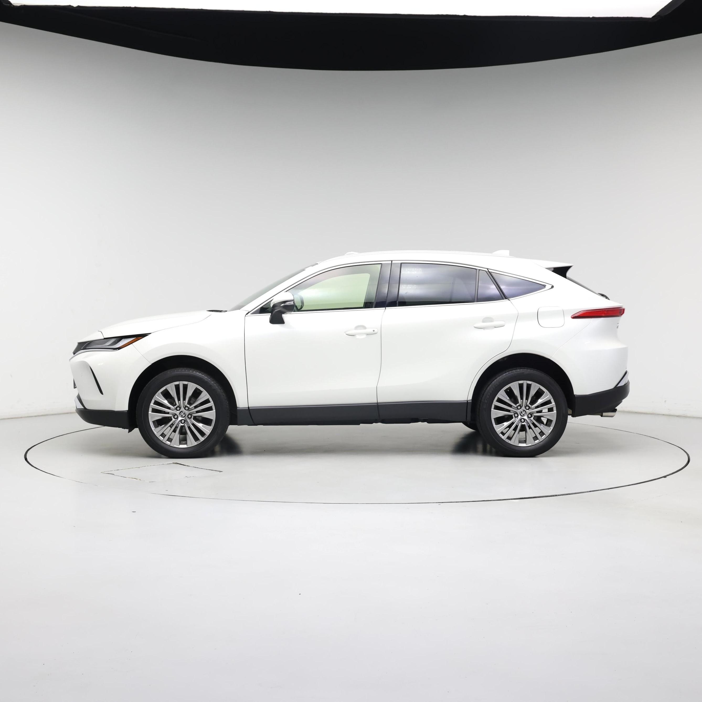 Thumbnail: 2022 Toyota Venza - 3