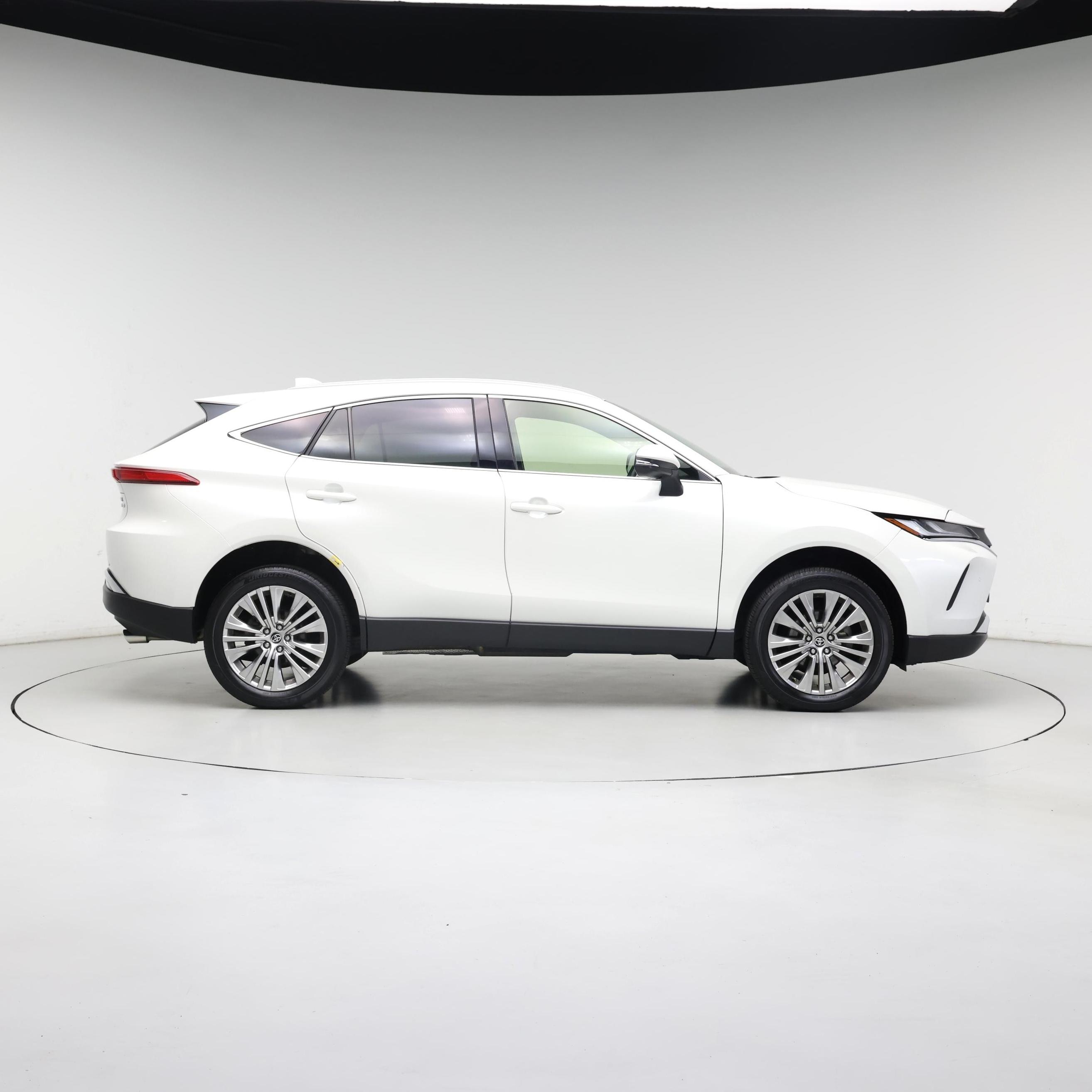 Thumbnail: 2022 Toyota Venza - 7