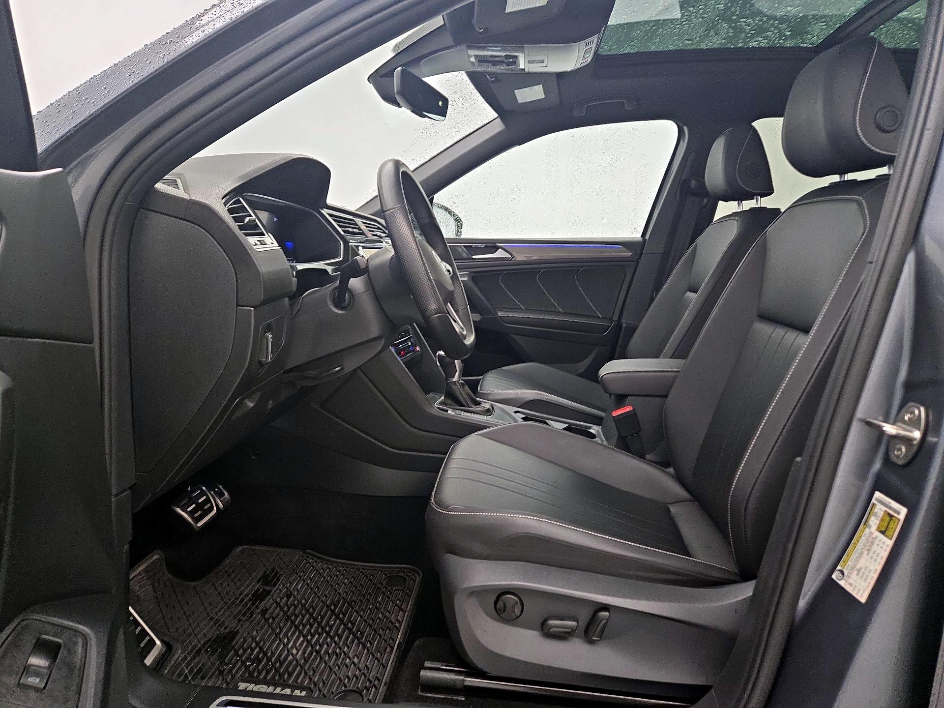 Thumbnail: 2022 Volkswagen Tiguan - 11