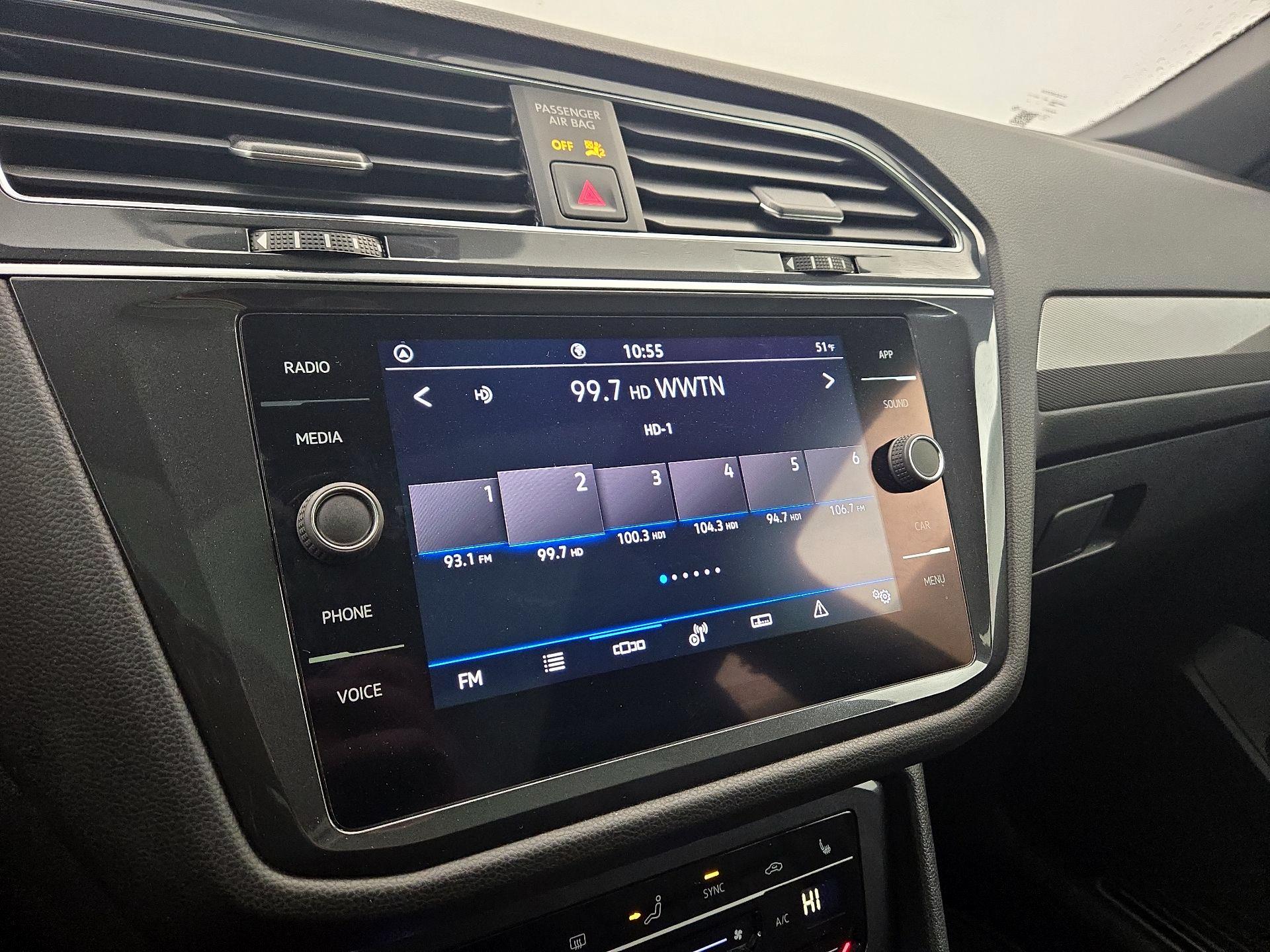 Thumbnail: 2022 Volkswagen Tiguan - 15