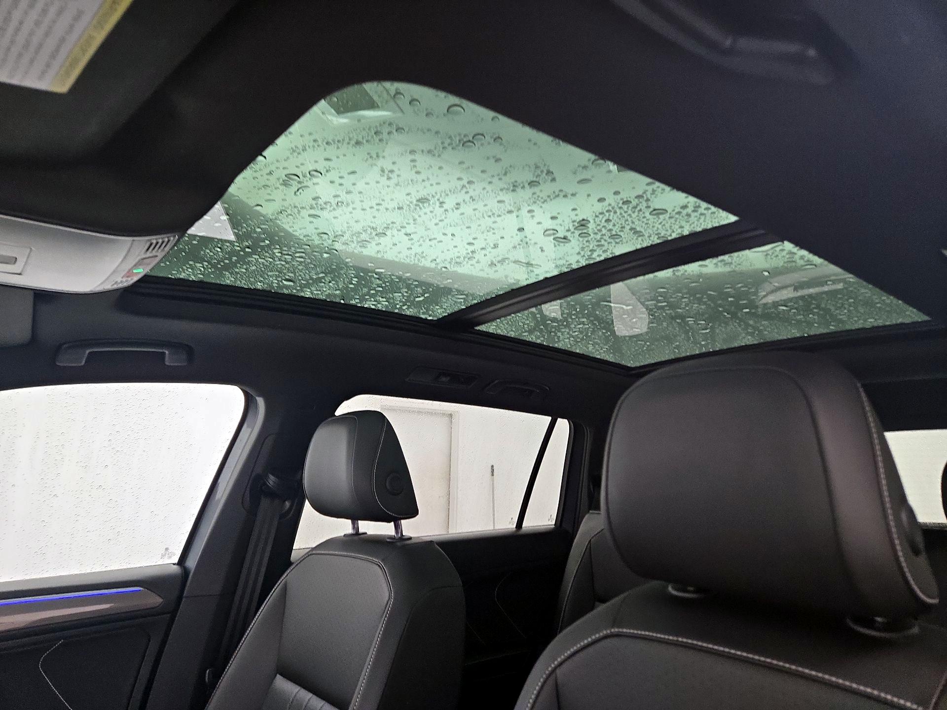 Thumbnail: 2022 Volkswagen Tiguan - 19