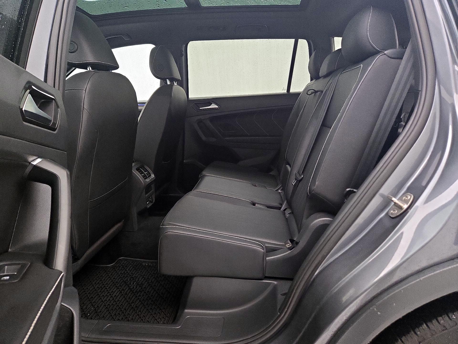 Thumbnail: 2022 Volkswagen Tiguan - 20