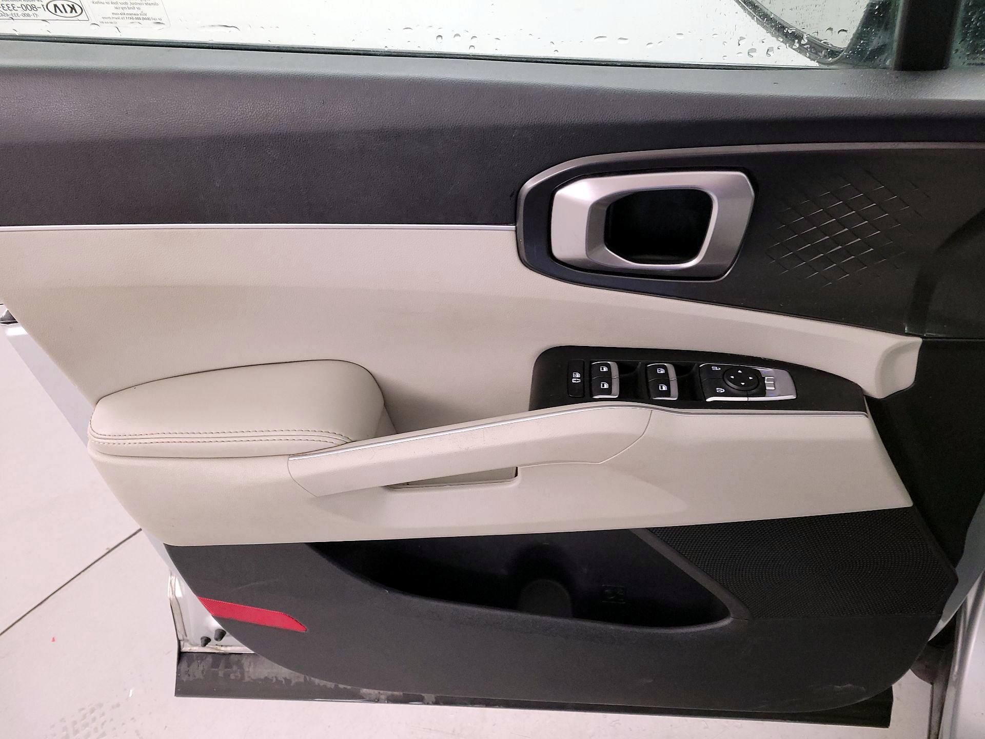 Thumbnail: 2021 Kia Sorento - 12