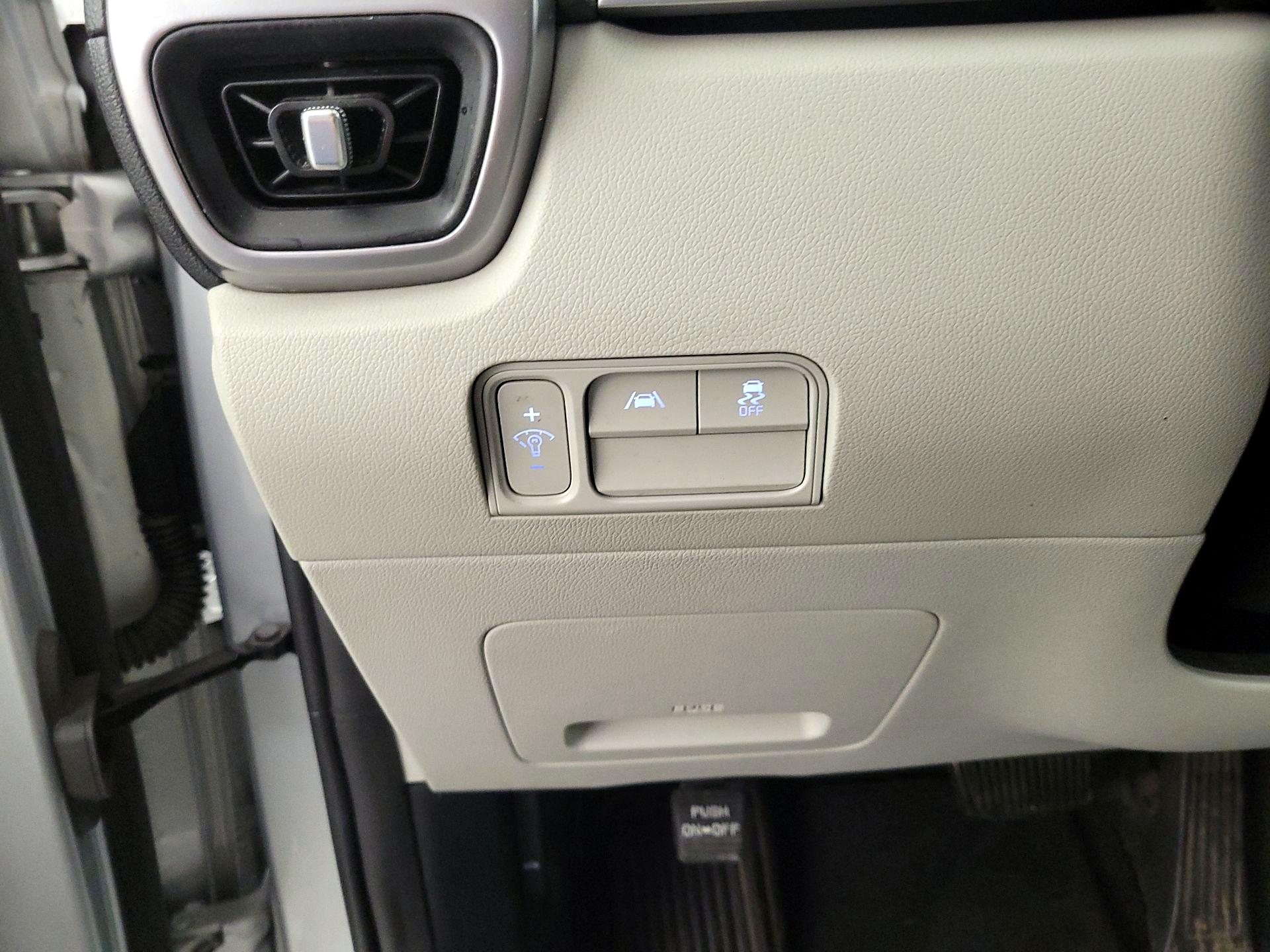 Thumbnail: 2021 Kia Sorento - 13