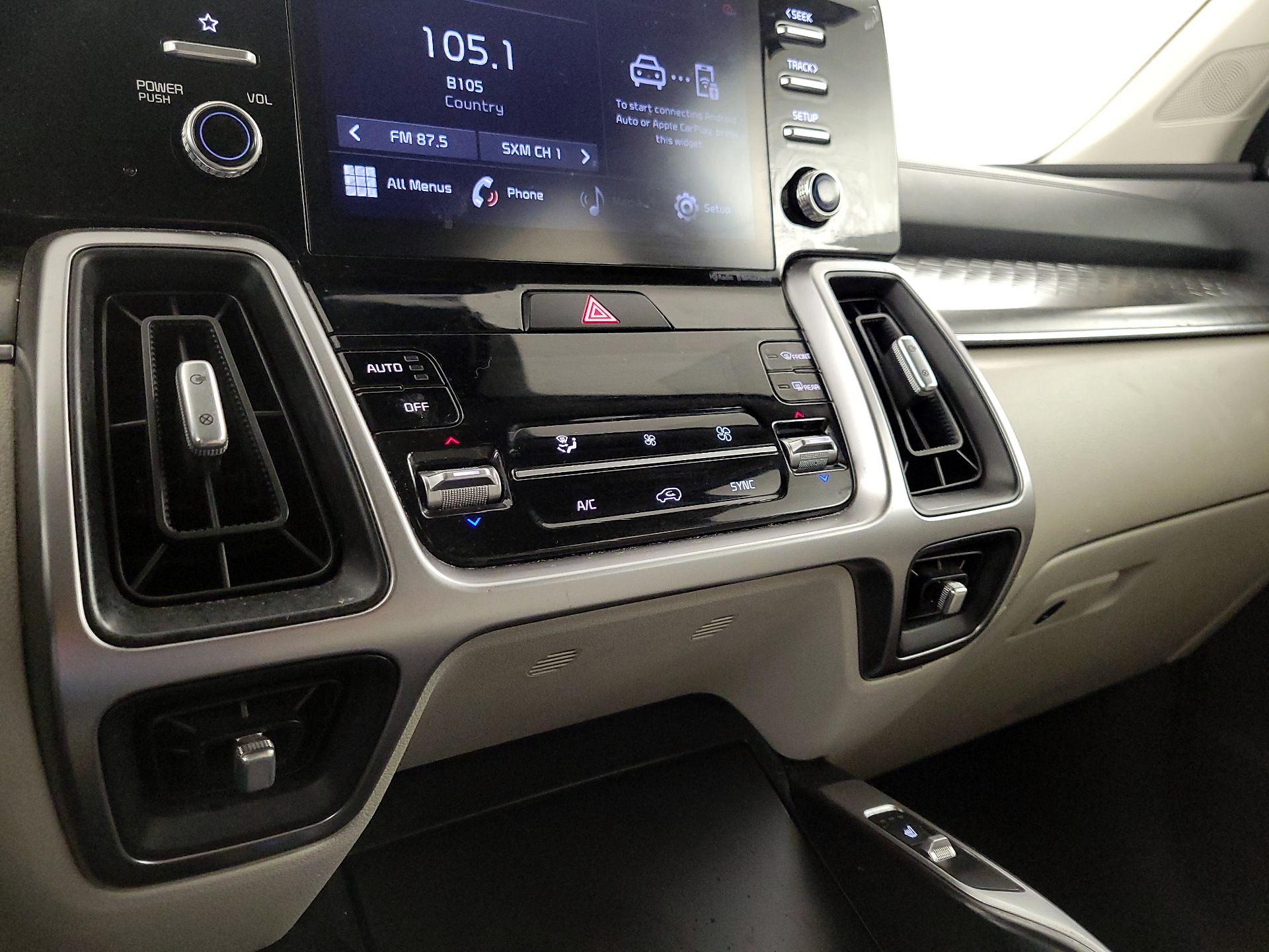 Thumbnail: 2021 Kia Sorento - 16