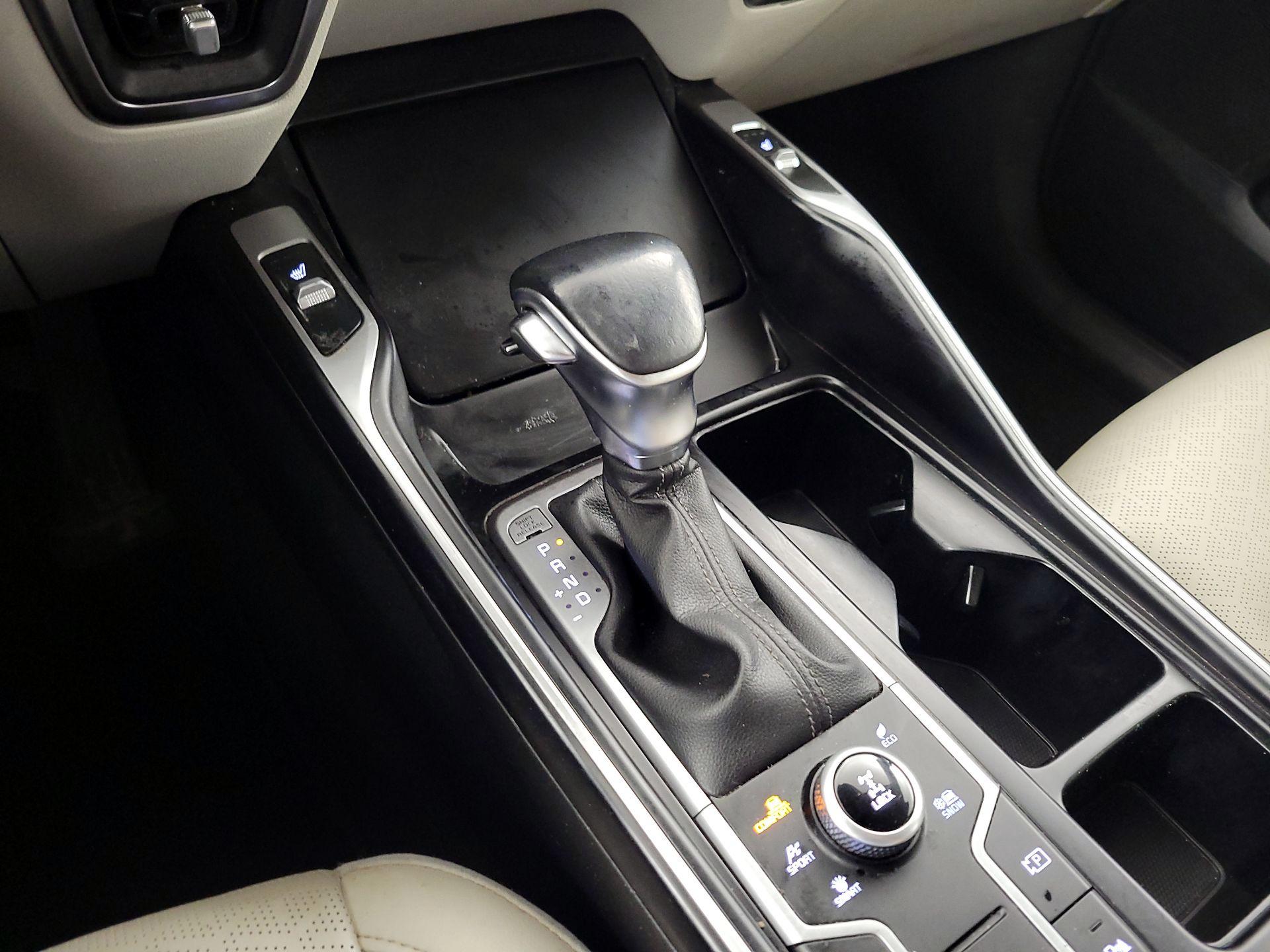 Thumbnail: 2021 Kia Sorento - 17