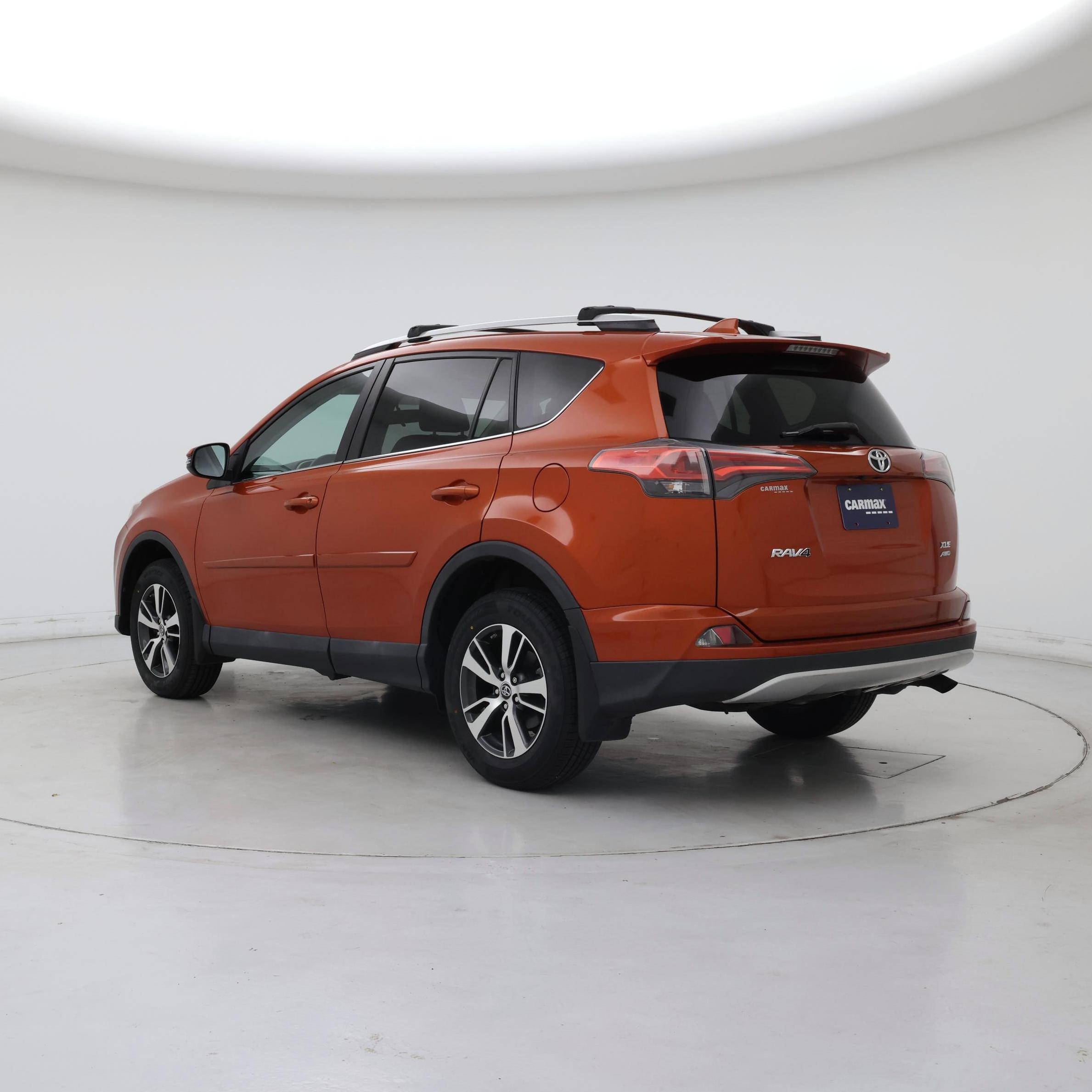 Thumbnail: 2016 Toyota RAV4 - 2