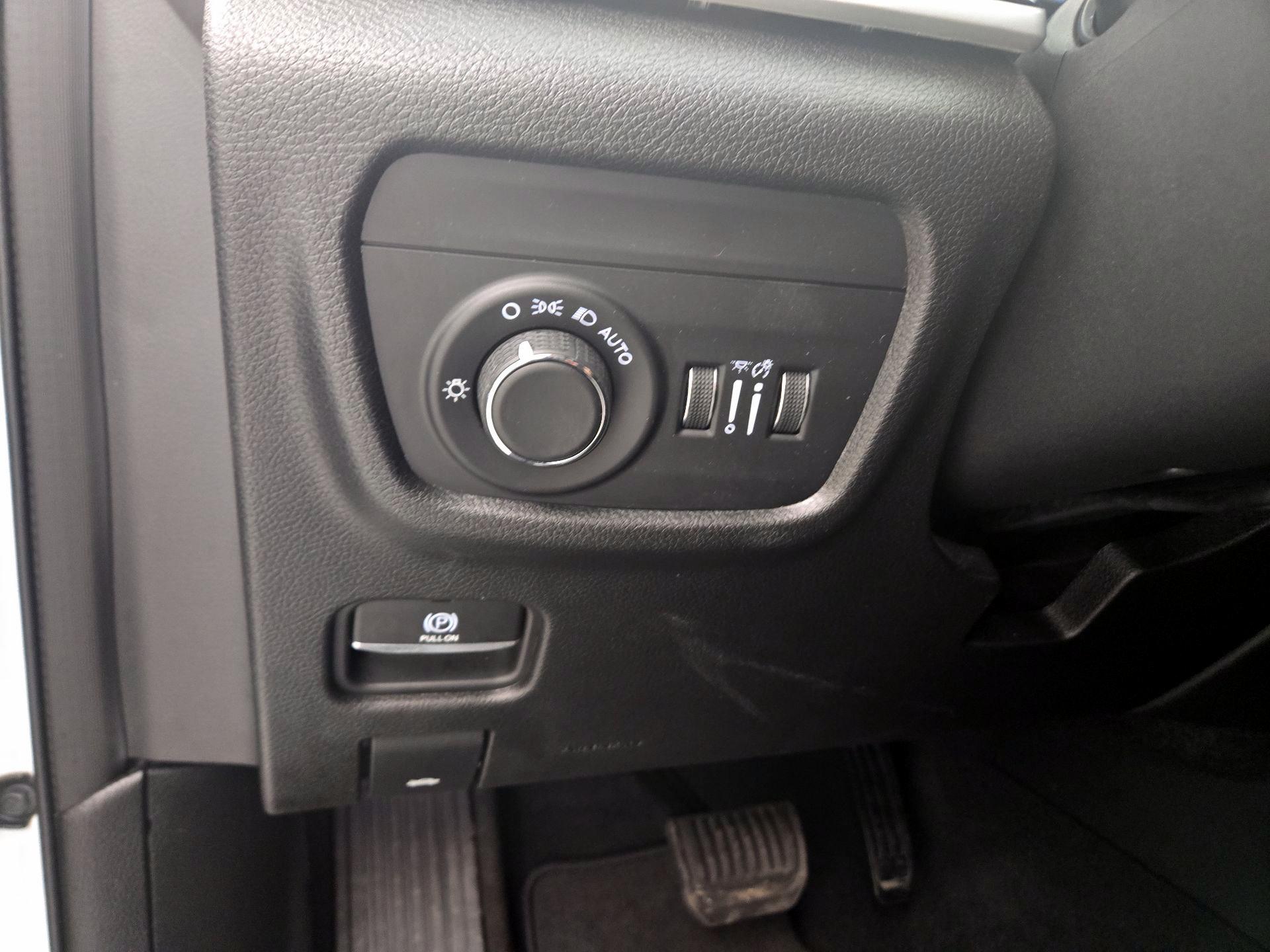 Thumbnail: 2022 Jeep Grand Cherokee - 13