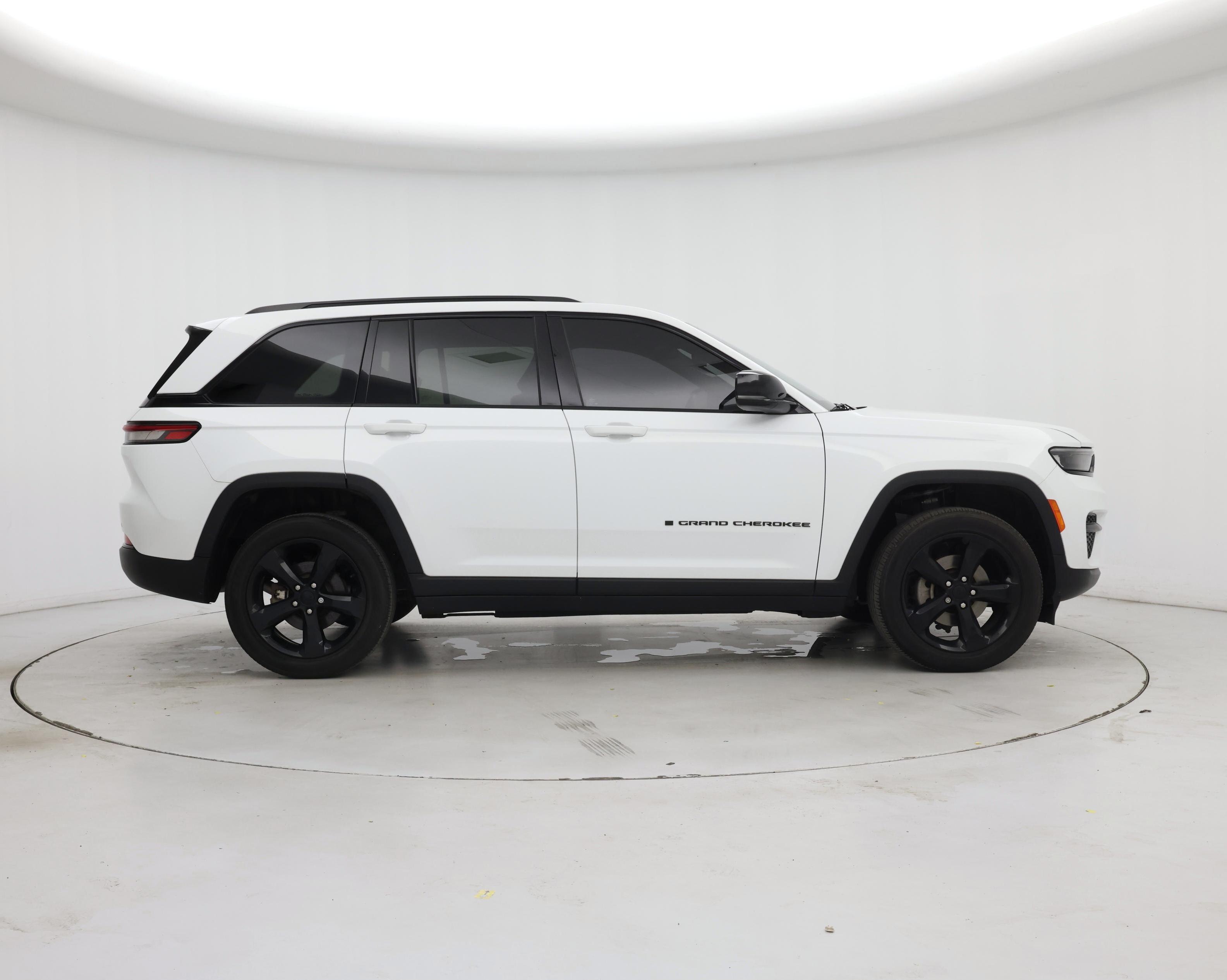 Thumbnail: 2022 Jeep Grand Cherokee - 7