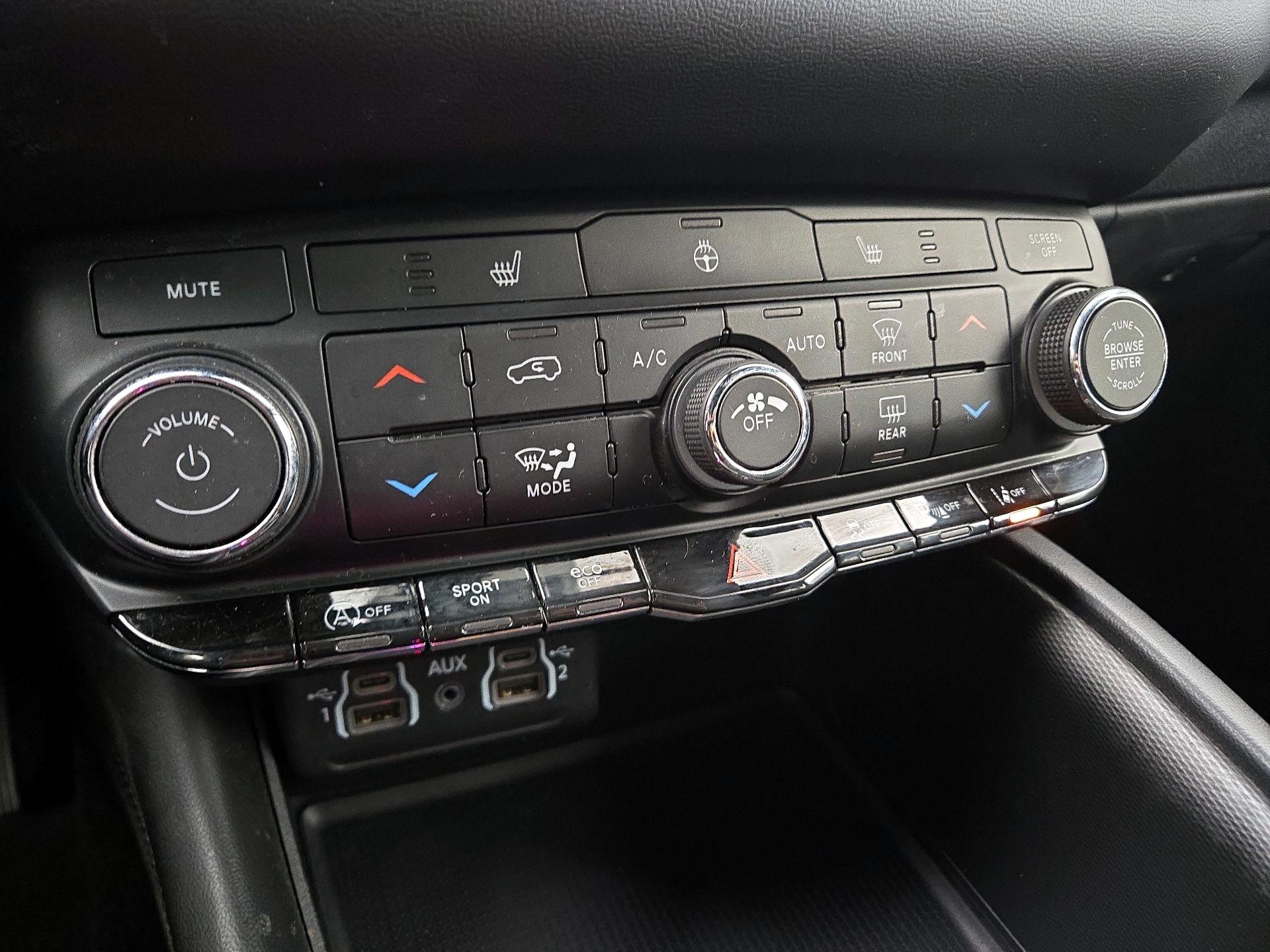 Thumbnail: 2022 Dodge Durango - 16