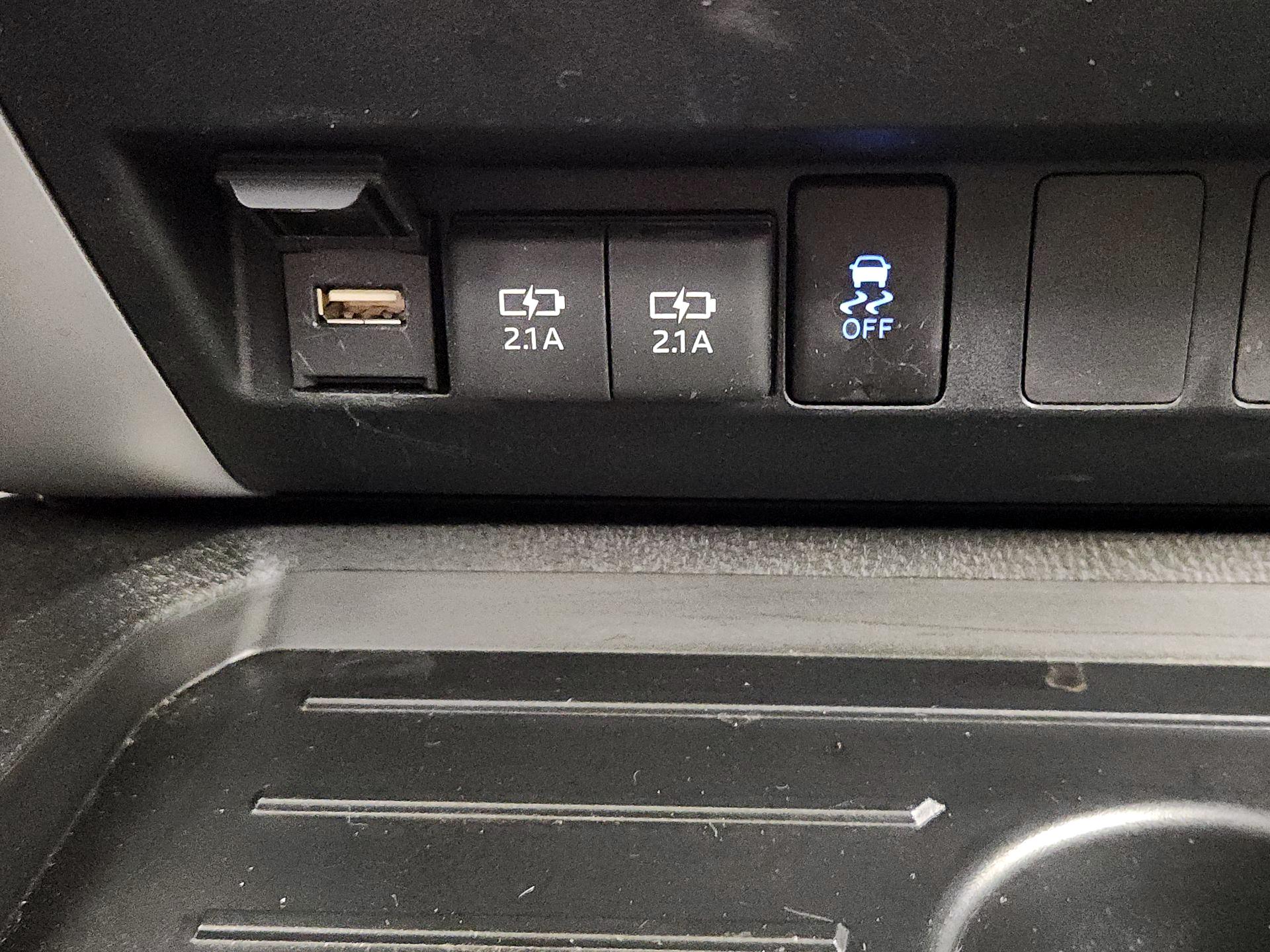 Thumbnail: 2020 Toyota Tundra - 19