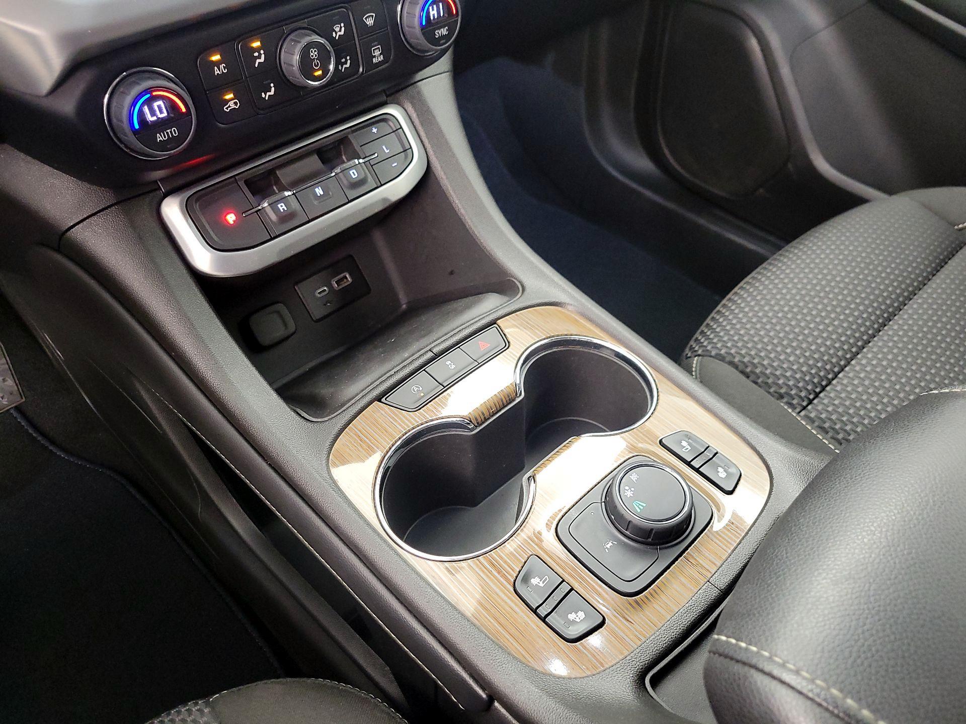 Thumbnail: 2023 GMC Acadia - 17