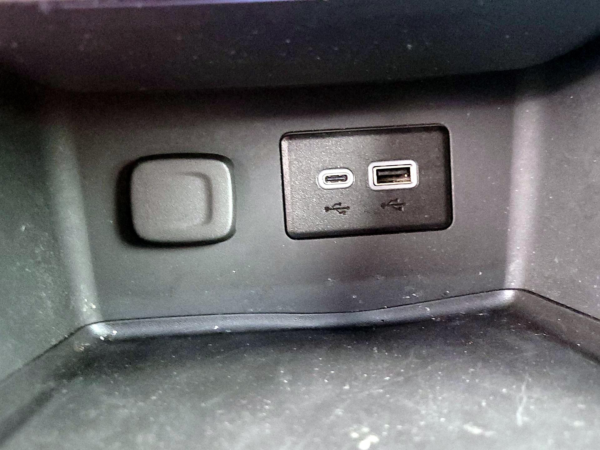 Thumbnail: 2023 GMC Acadia - 18