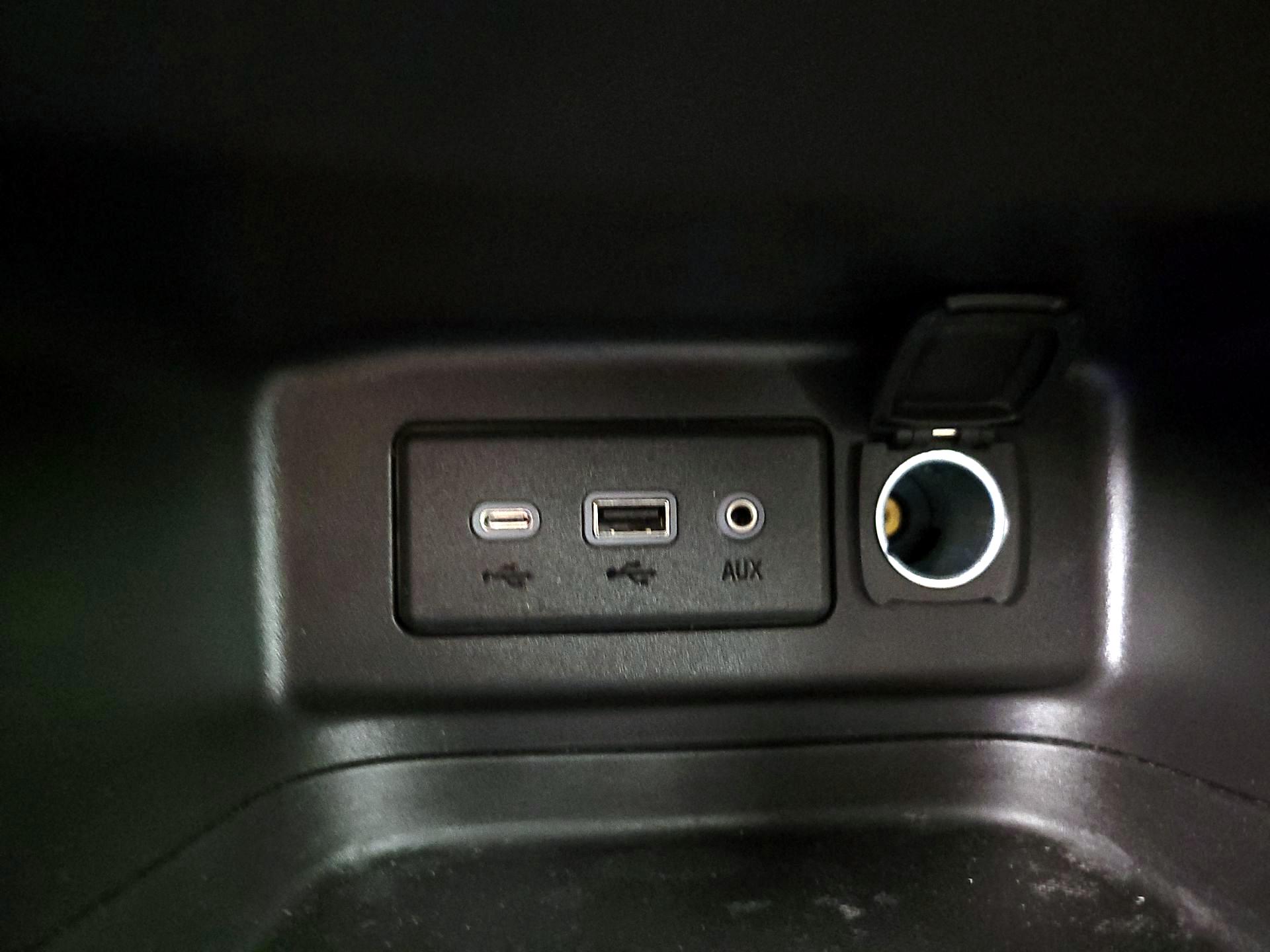 Thumbnail: 2023 Chevrolet Equinox - 18