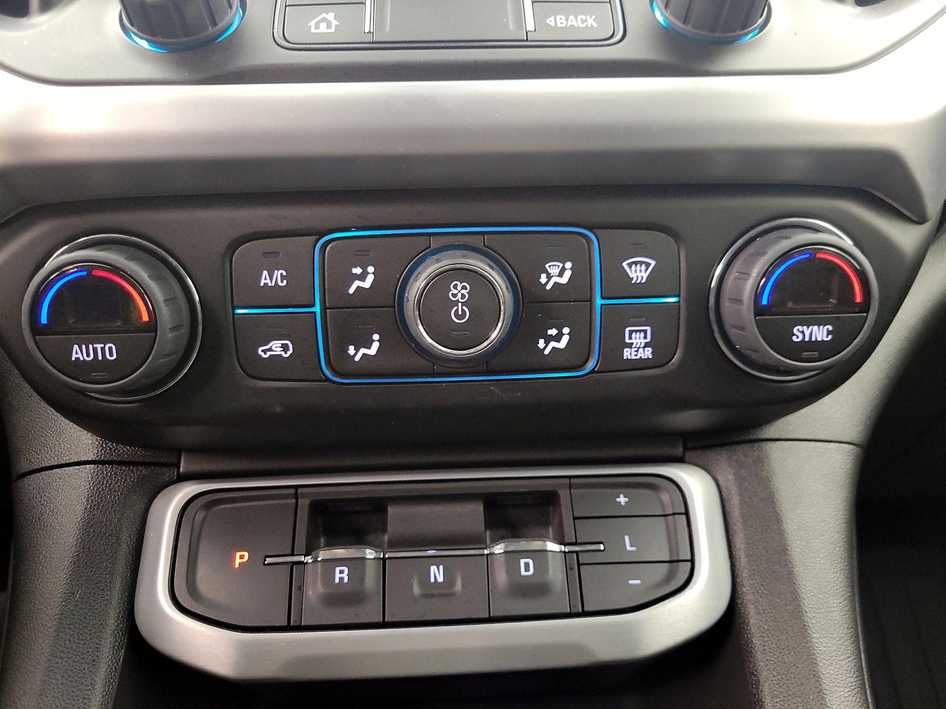 Thumbnail: 2023 GMC Acadia - 16