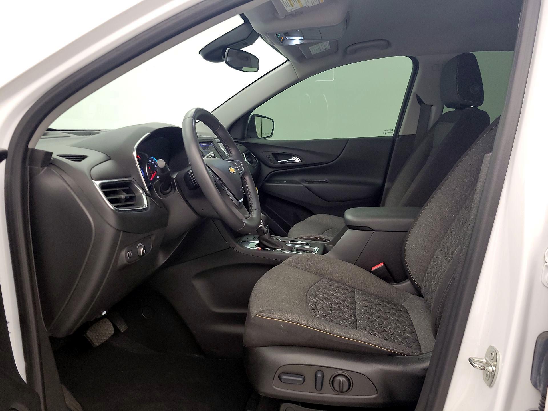 Thumbnail: 2022 Chevrolet Equinox - 11