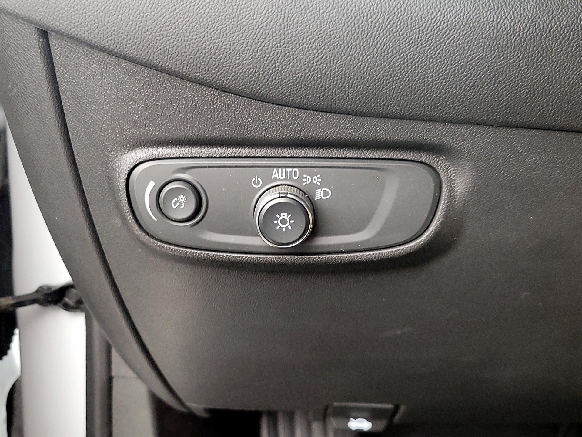 Thumbnail: 2022 Chevrolet Equinox - 13