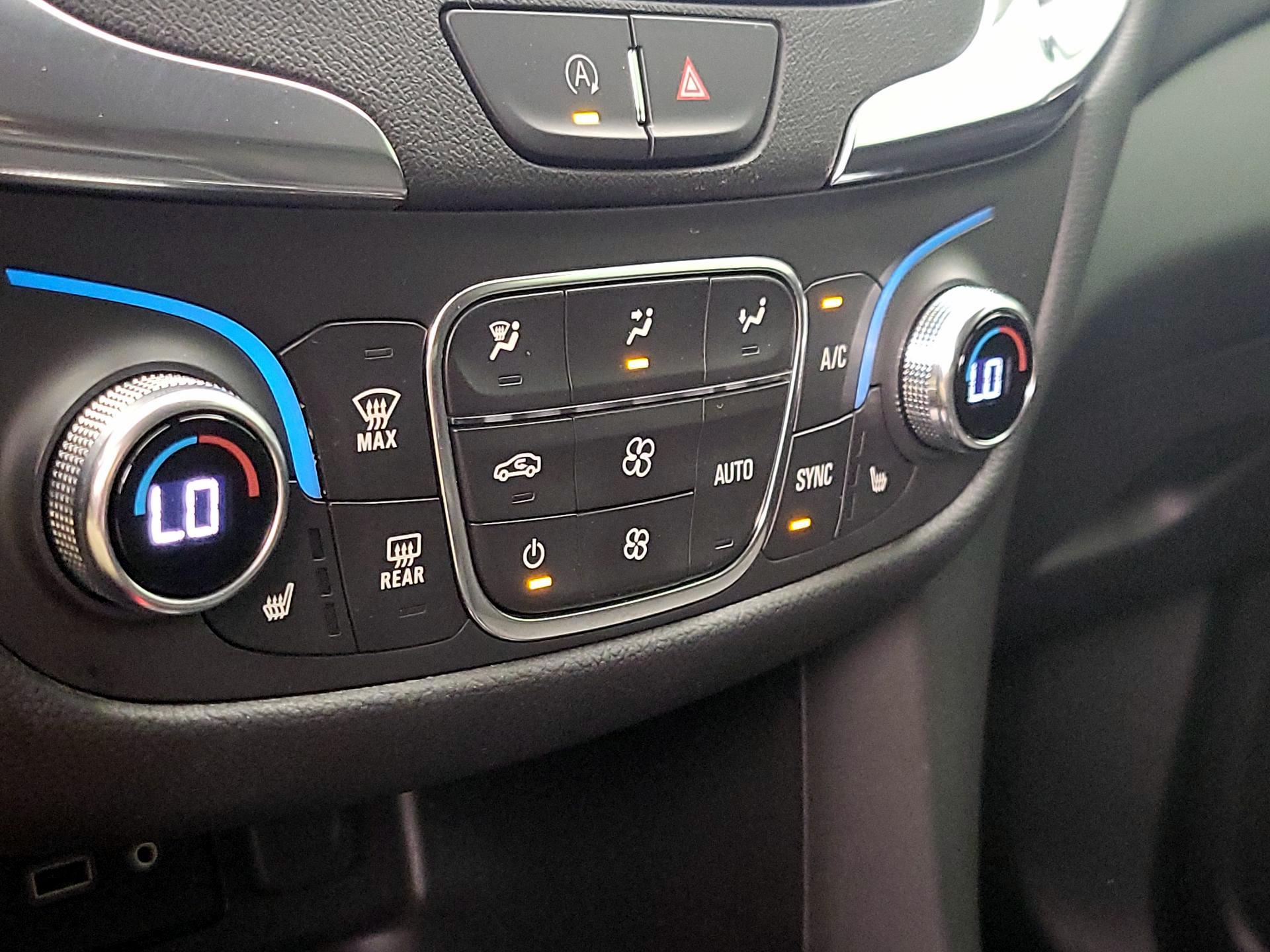 Thumbnail: 2022 Chevrolet Equinox - 16