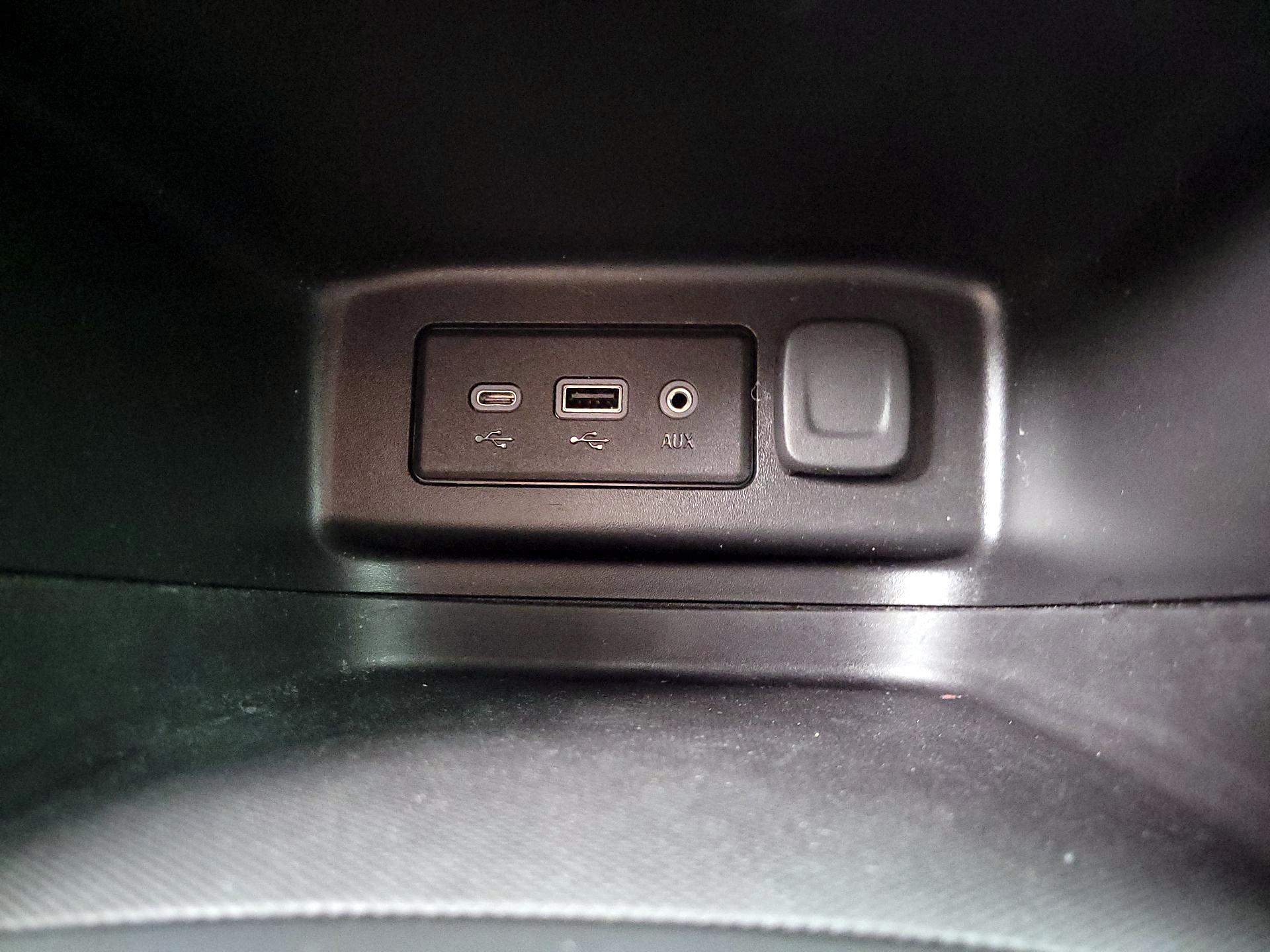 Thumbnail: 2022 Chevrolet Equinox - 18