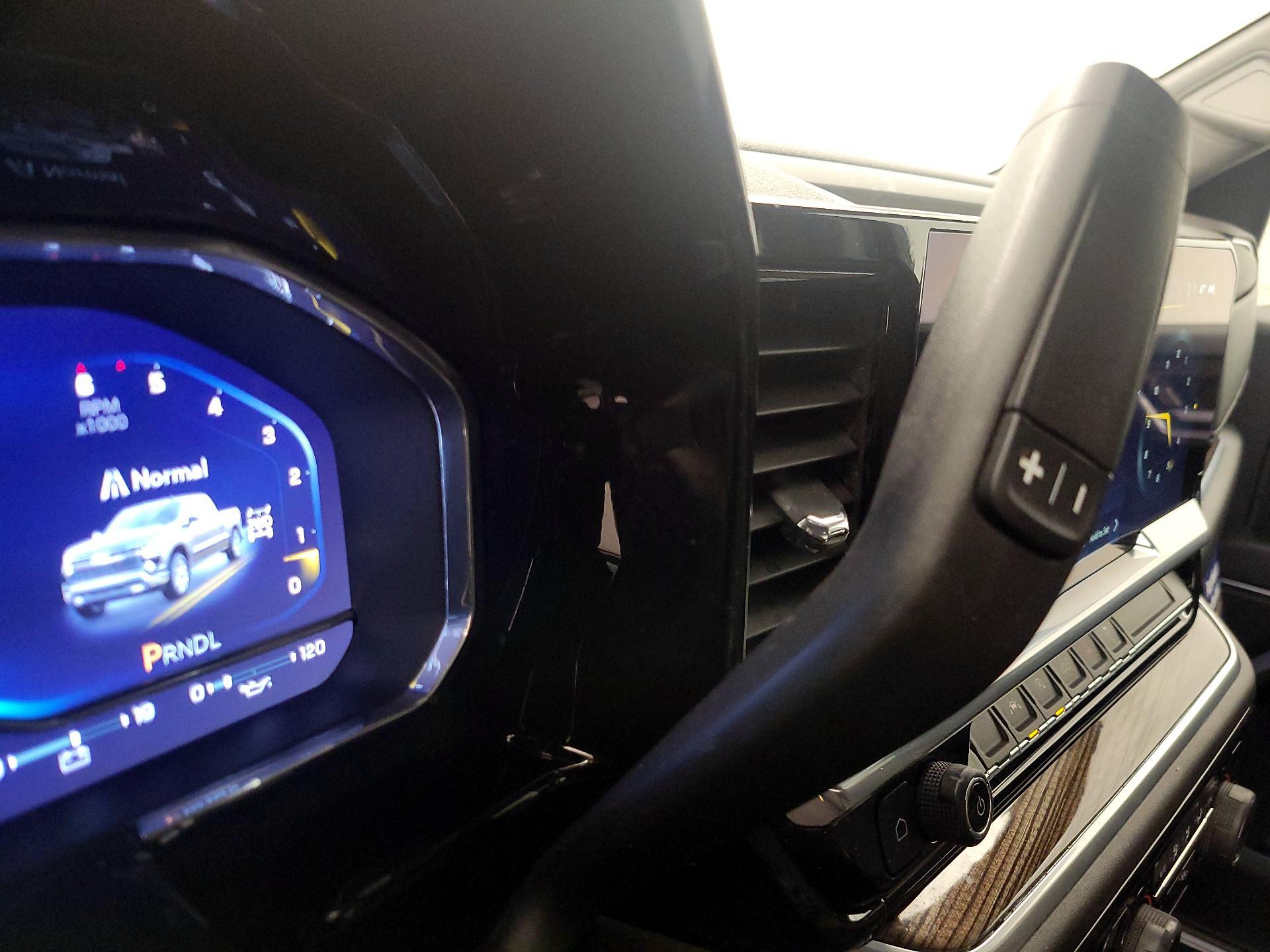 Thumbnail: 2022 Chevrolet Silverado 1500 - 17