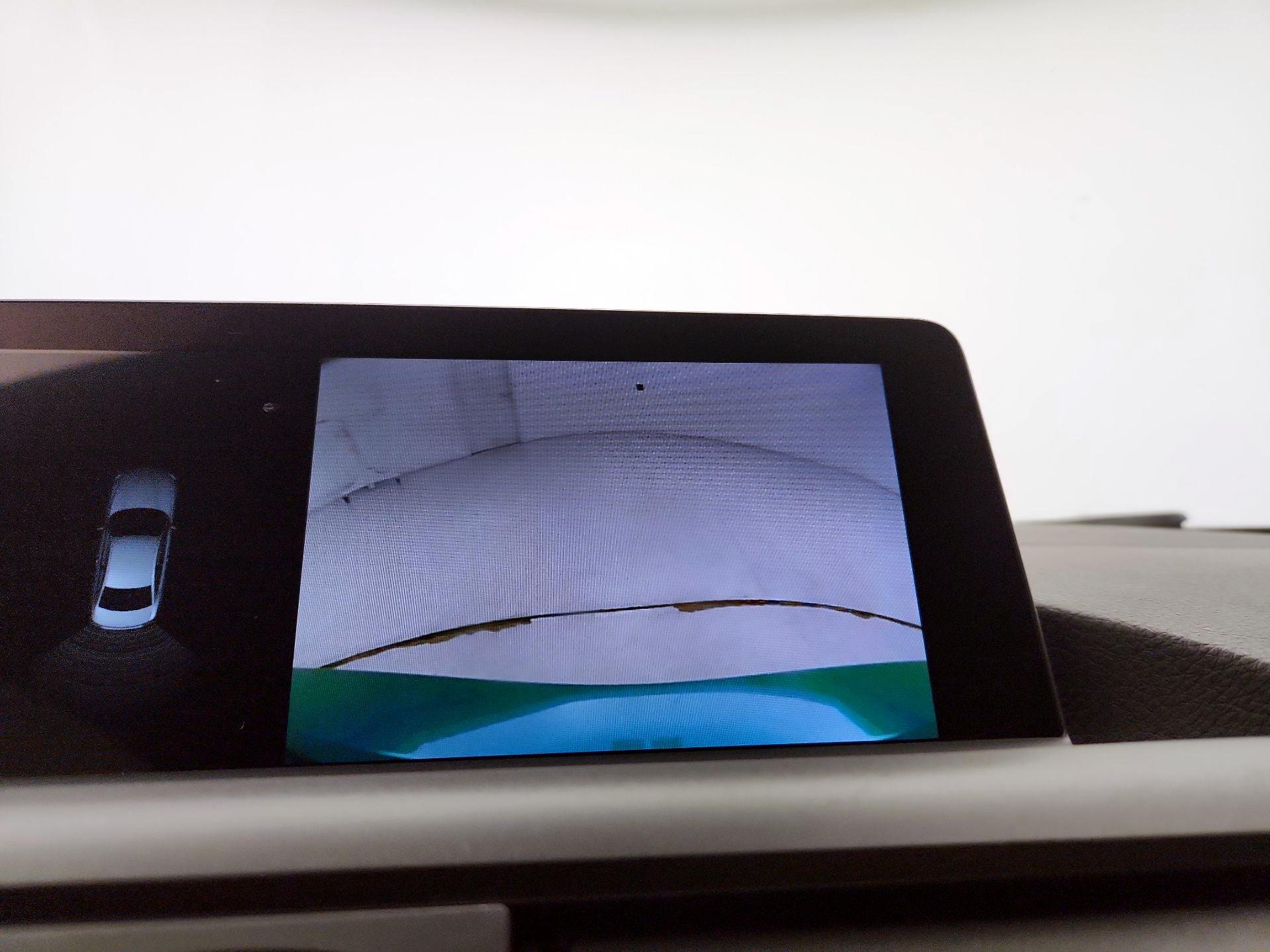 Thumbnail: 2017 BMW M2 - 15