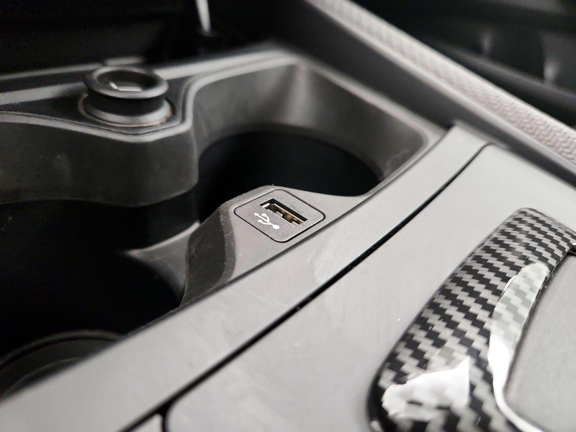 Thumbnail: 2017 BMW M2 - 19