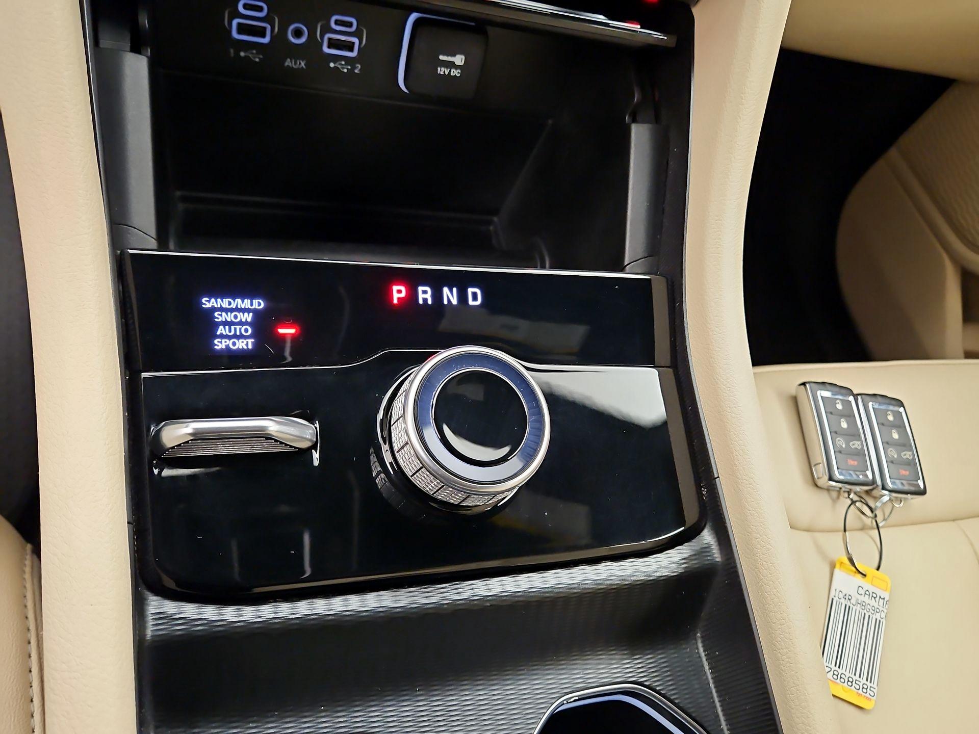 Thumbnail: 2023 Jeep Grand Cherokee - 18