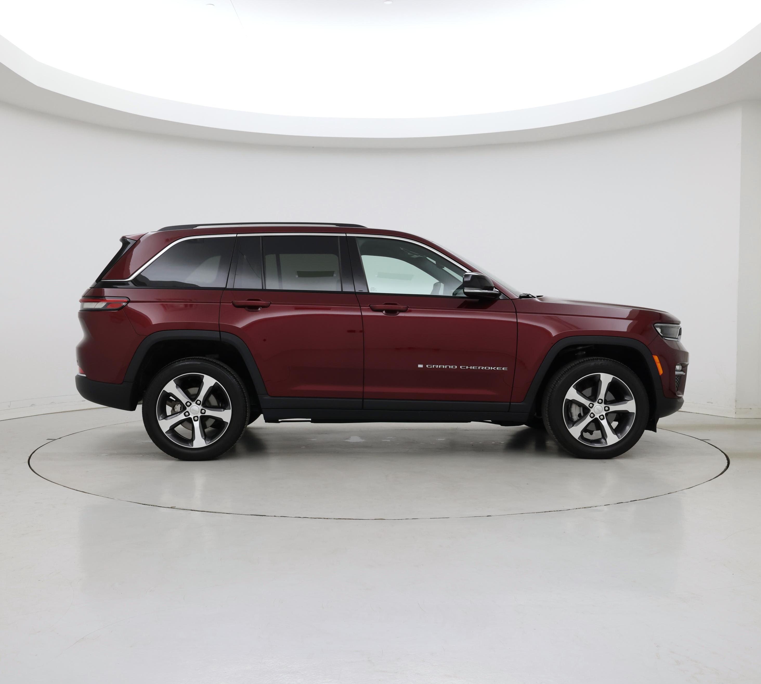 Thumbnail: 2023 Jeep Grand Cherokee - 7